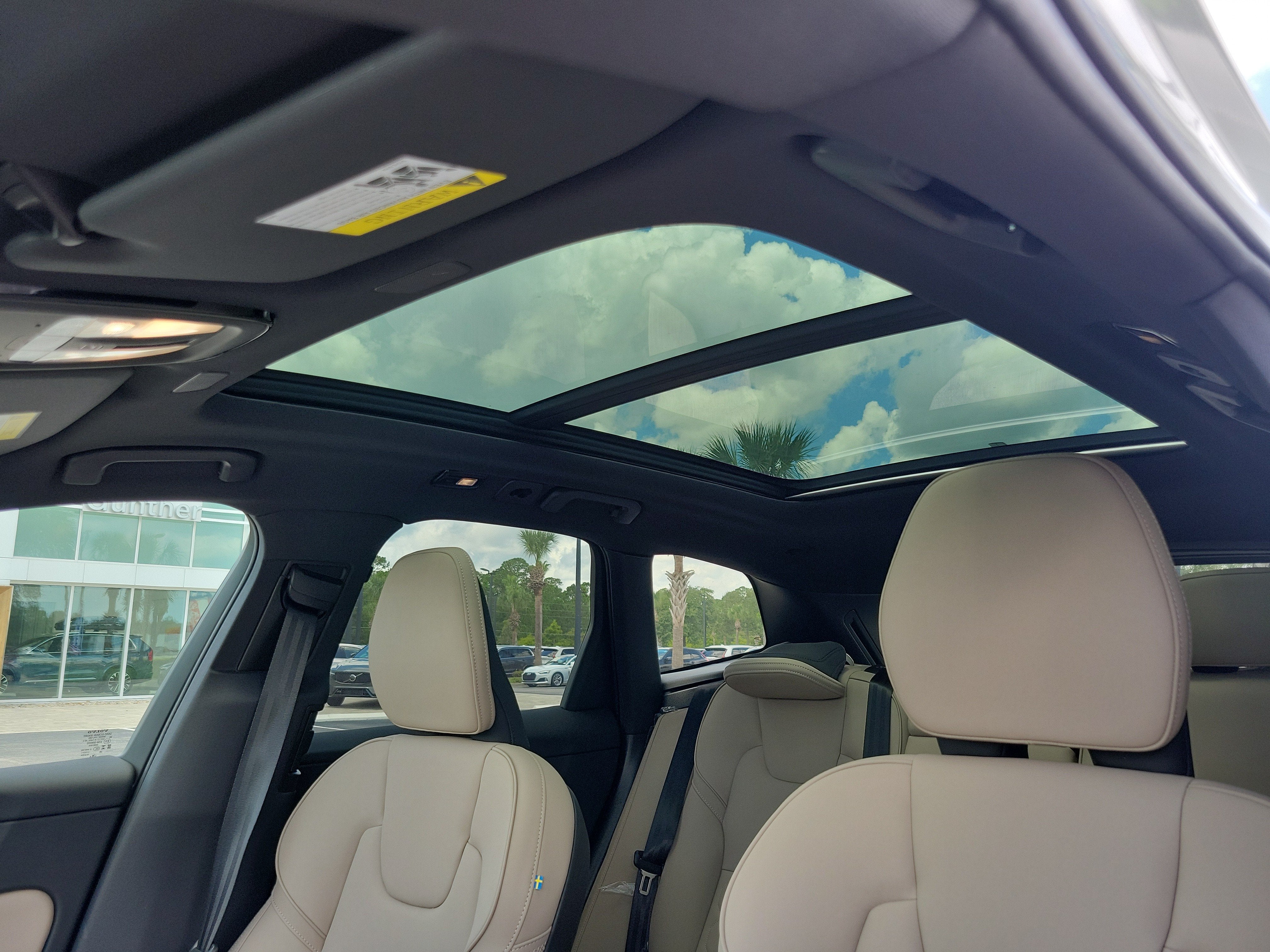 2026 Volvo XC60 Plus