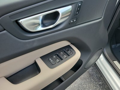 2026 Volvo XC60 Plus