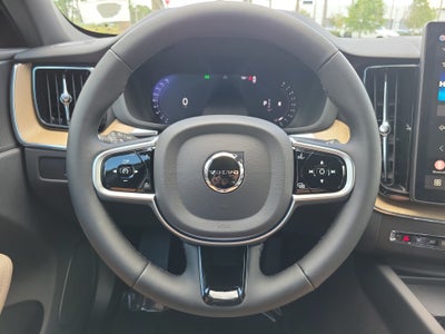 2026 Volvo XC60 Plus