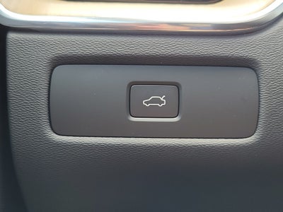 2026 Volvo XC60 Plus