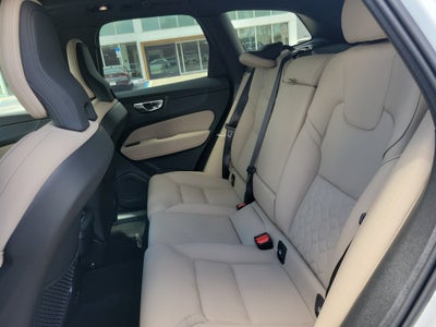 2026 Volvo XC60 Plus