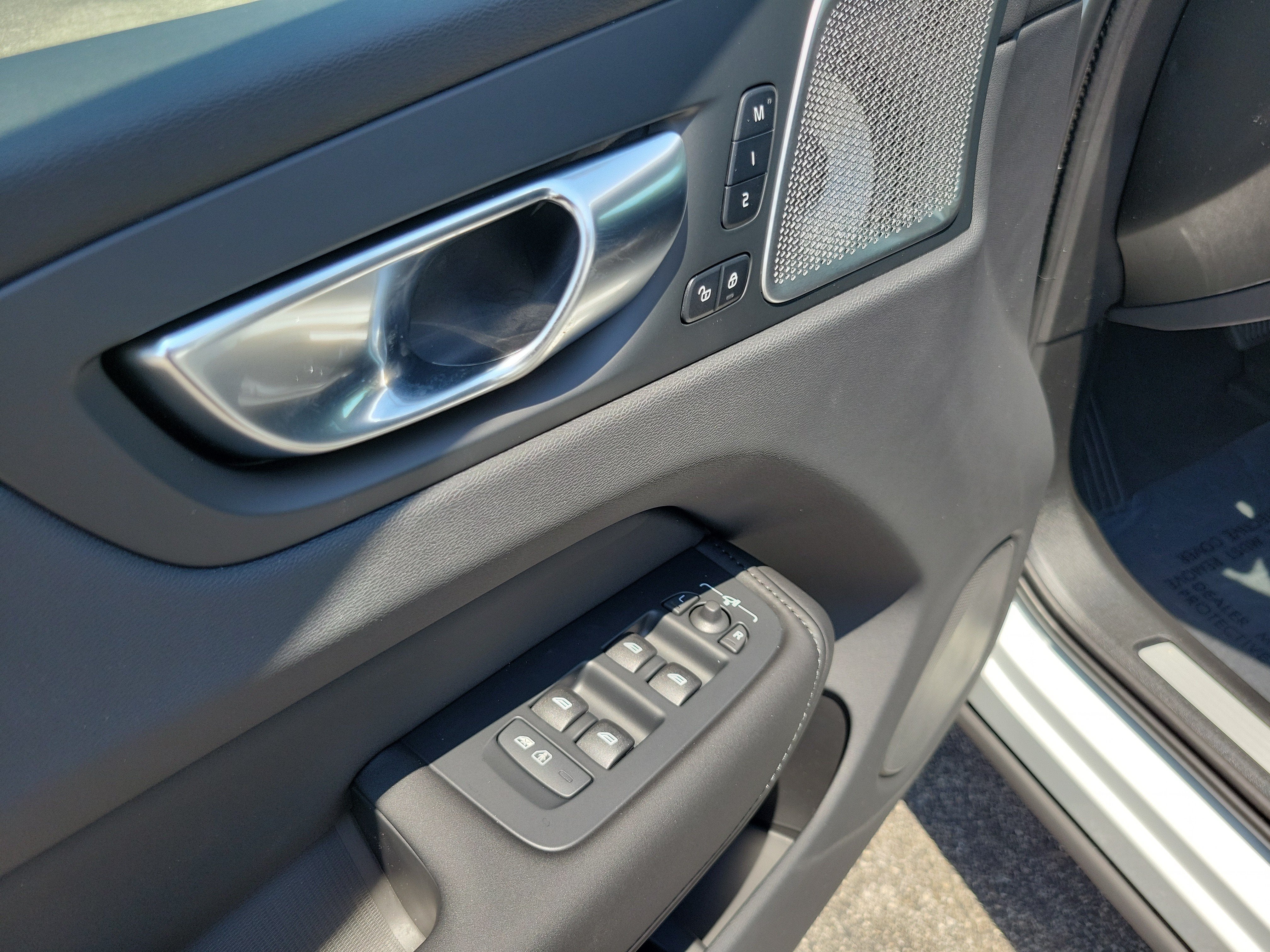 2026 Volvo XC60 Ultra Black Edition