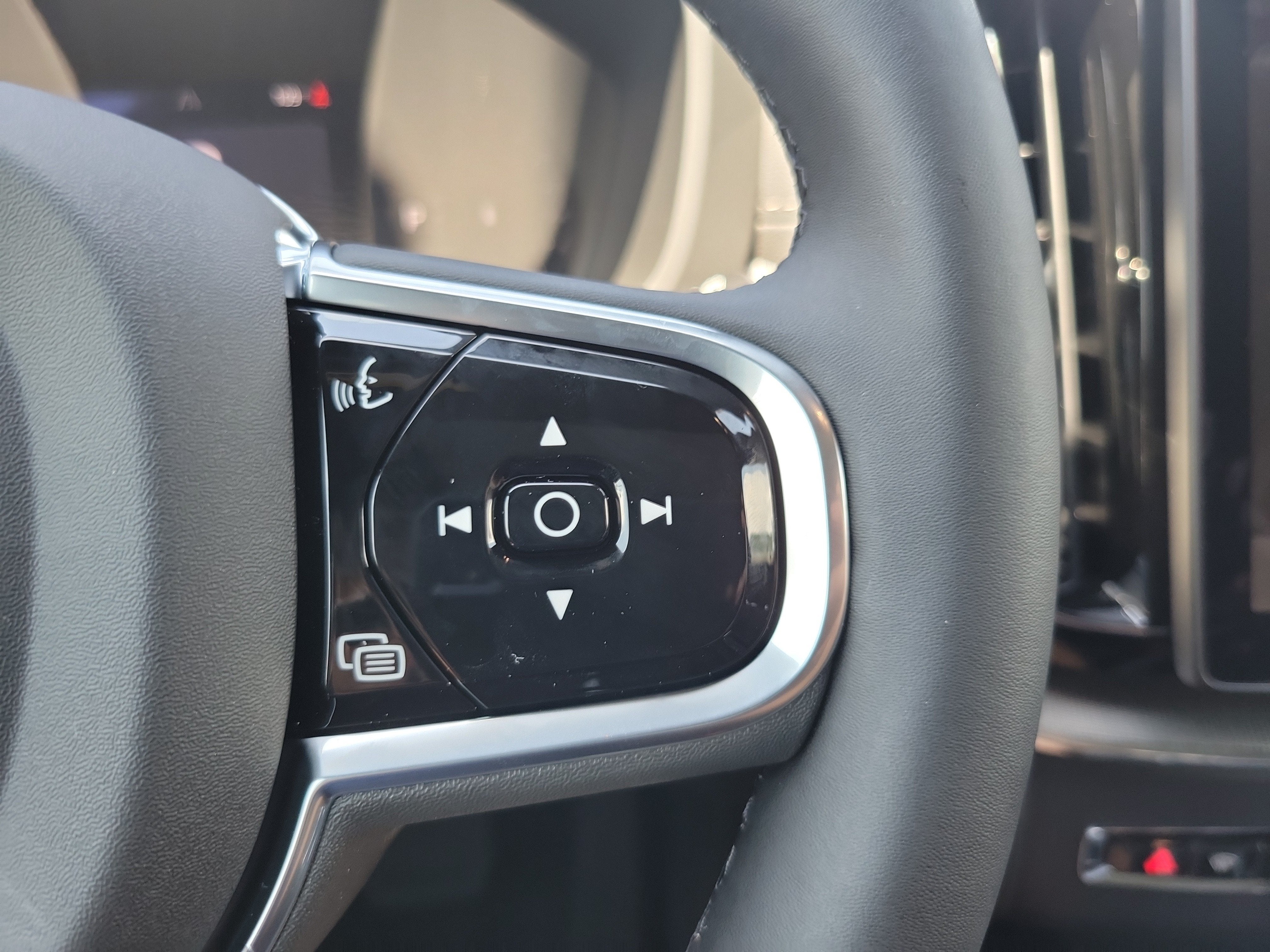 2026 Volvo XC60 Ultra Black Edition