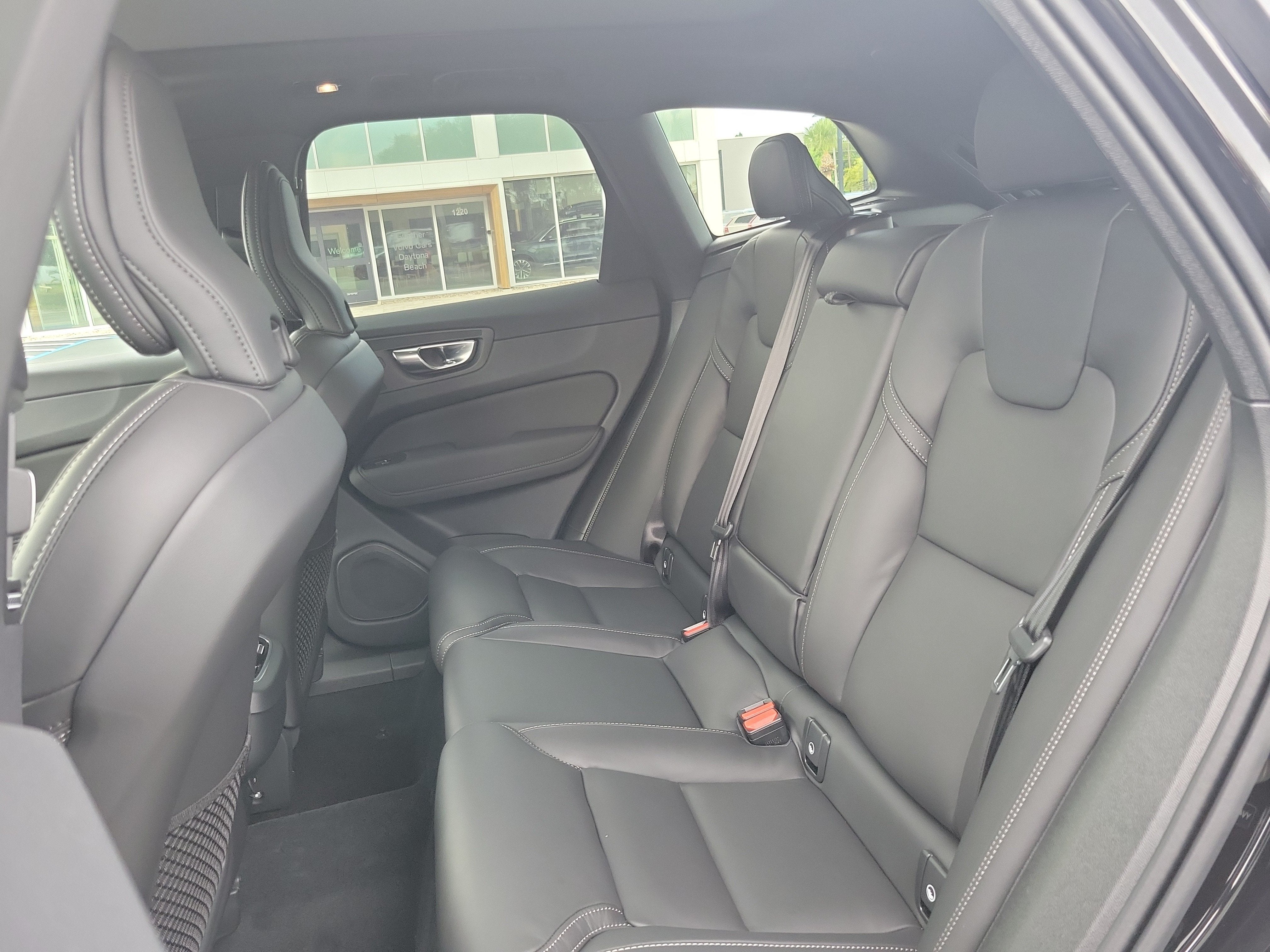 2026 Volvo XC60 Ultra Black Edition