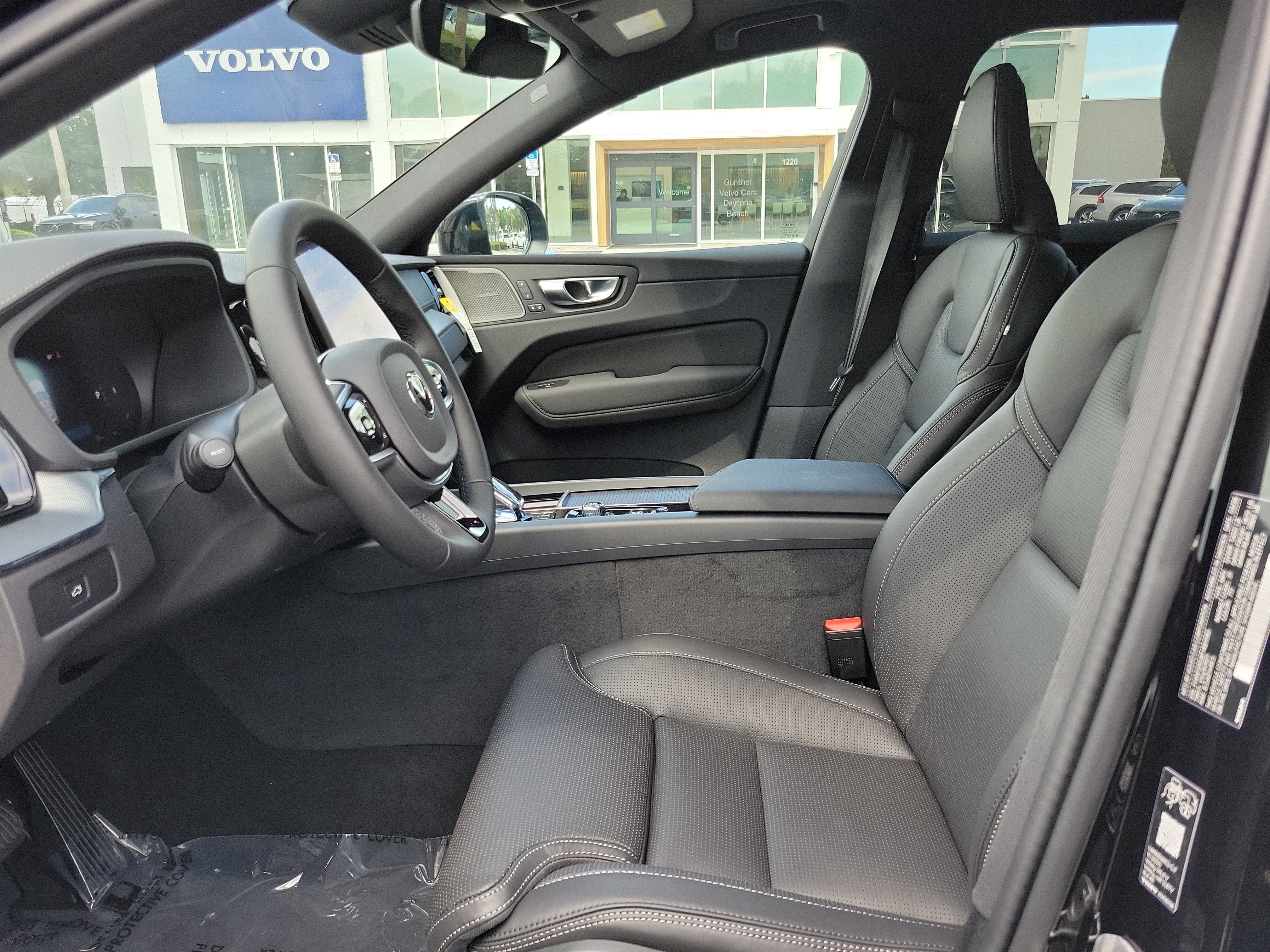 2026 Volvo XC60 Ultra Black Edition