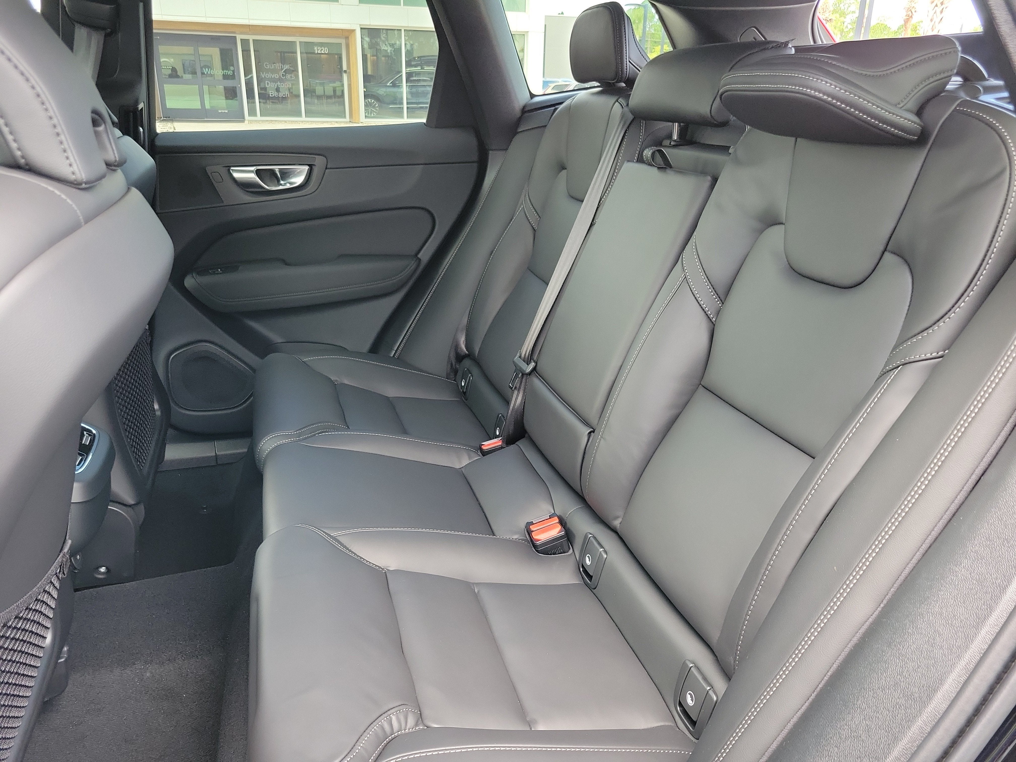 2026 Volvo XC60 Ultra Black Edition