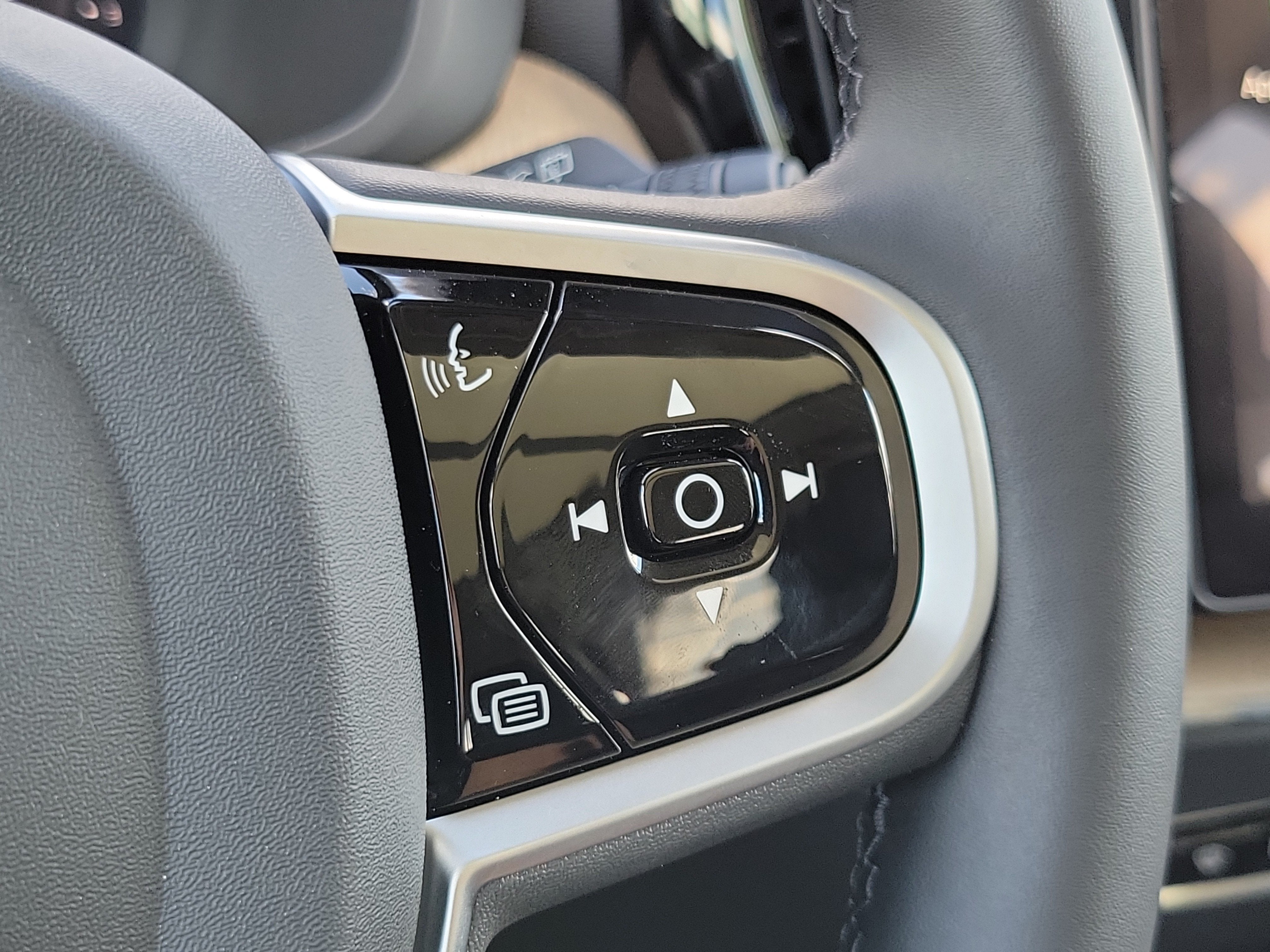 2026 Volvo XC60 Core