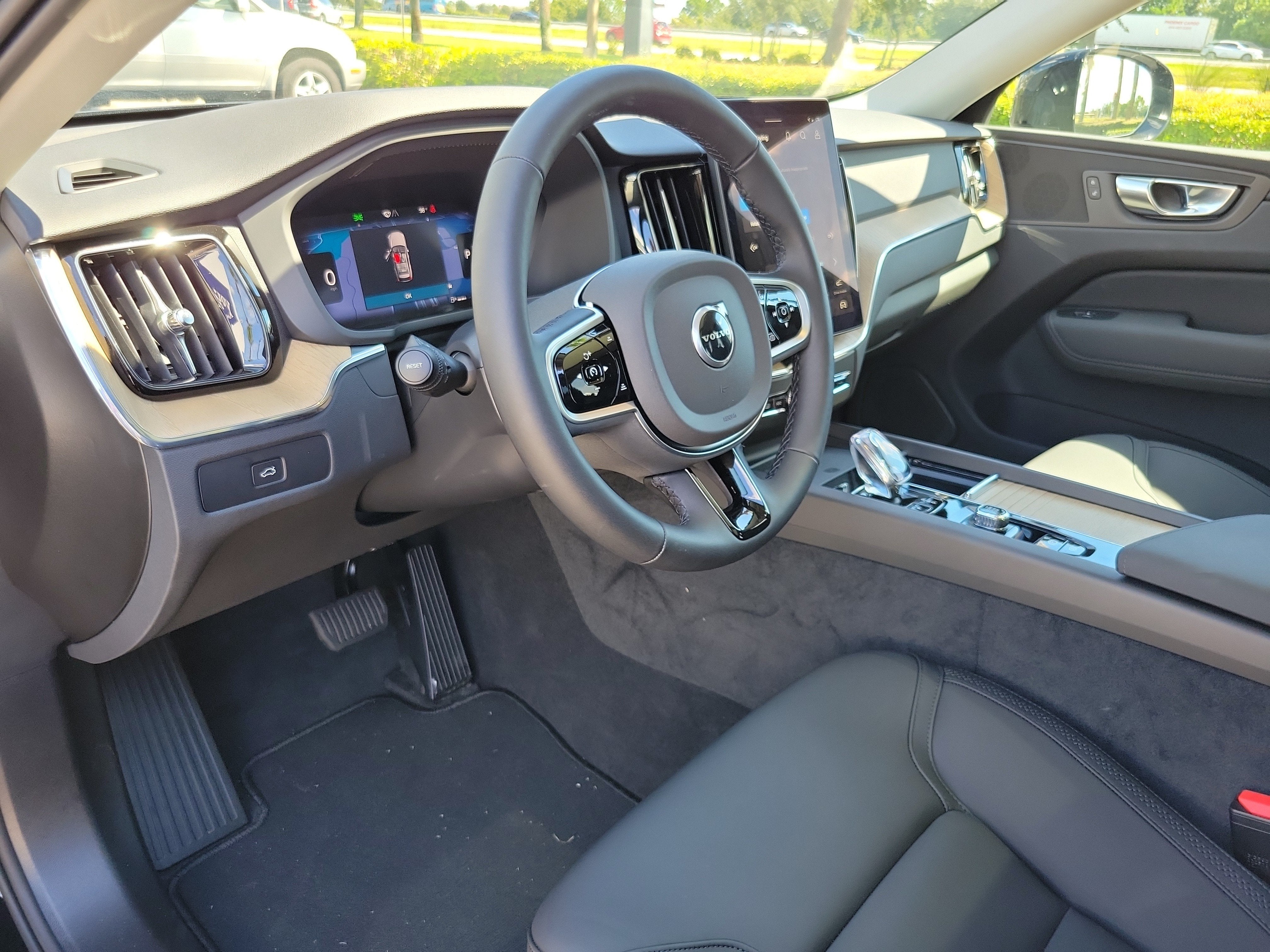 2026 Volvo XC60 Core
