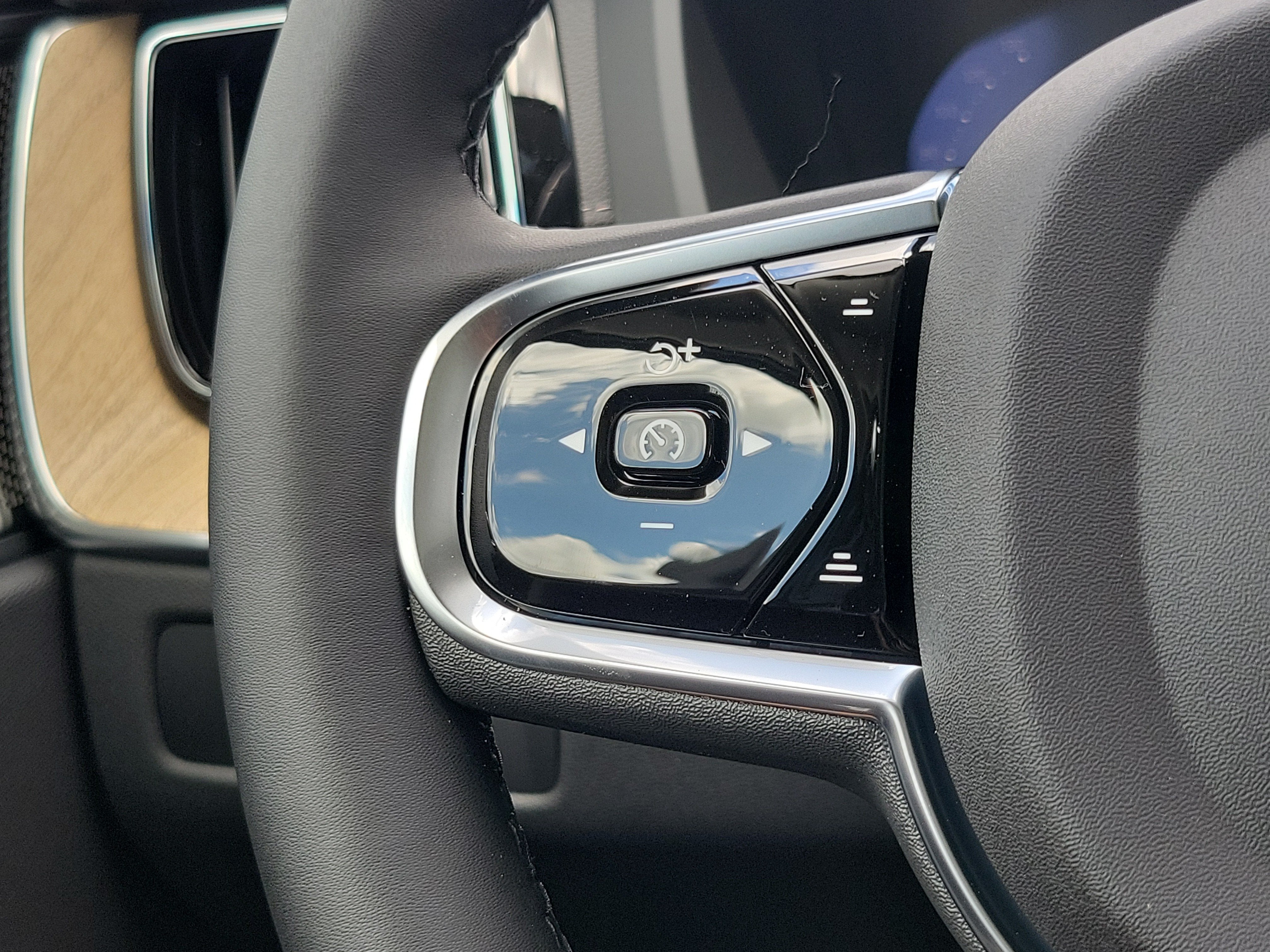 2026 Volvo XC60 Ultra