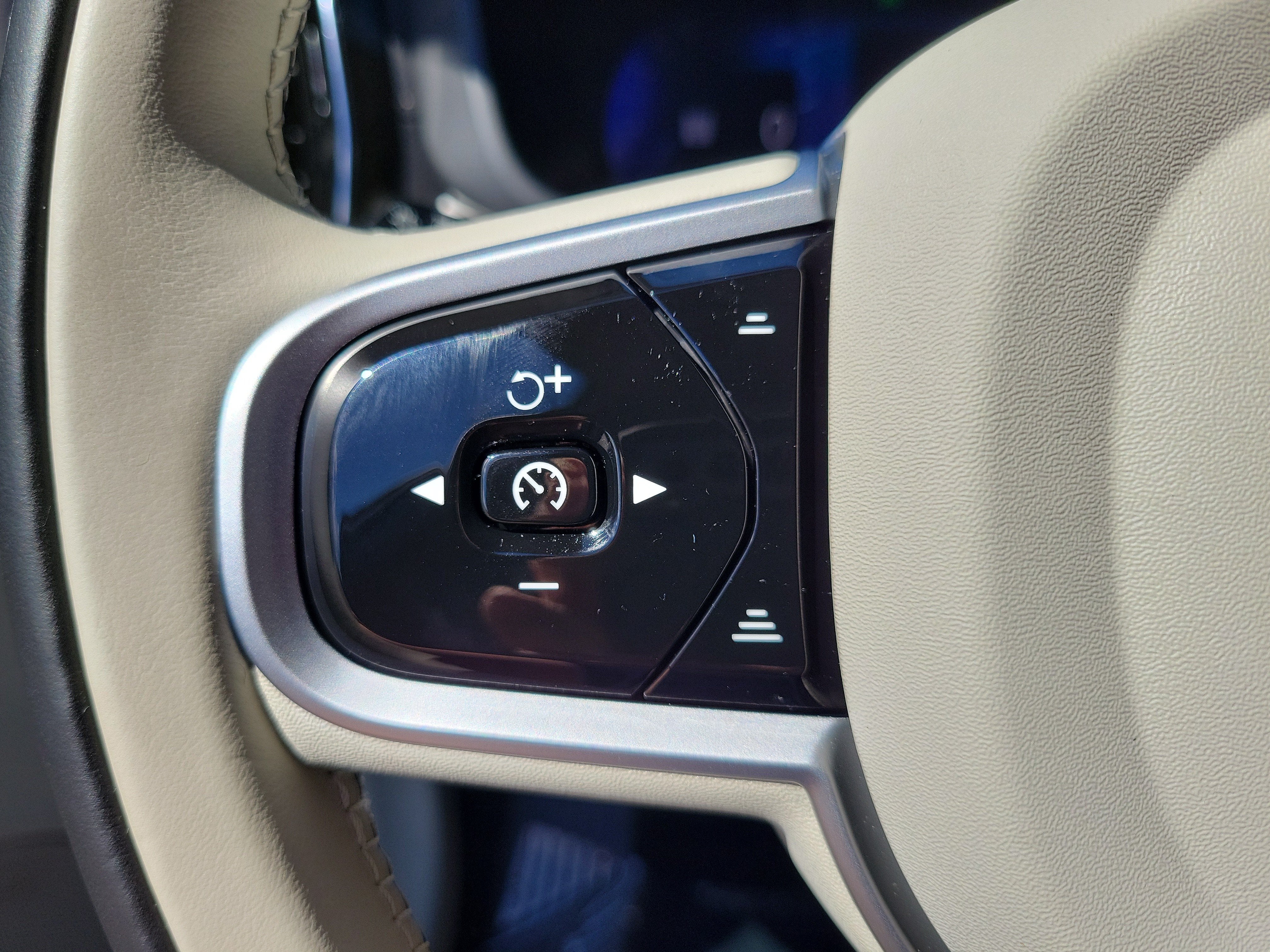 2026 Volvo XC60 Ultra