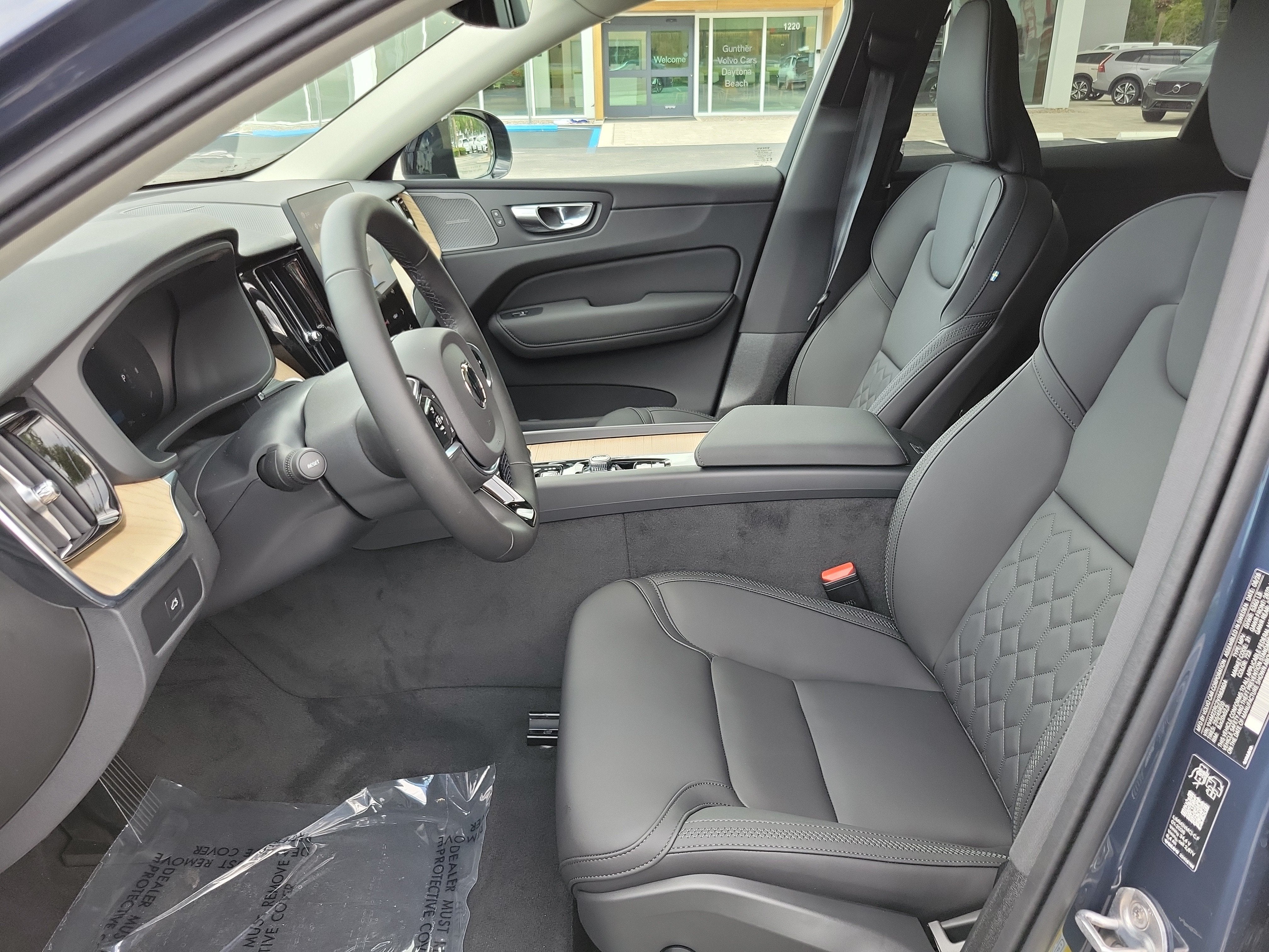 2027 Volvo XC60 Plus