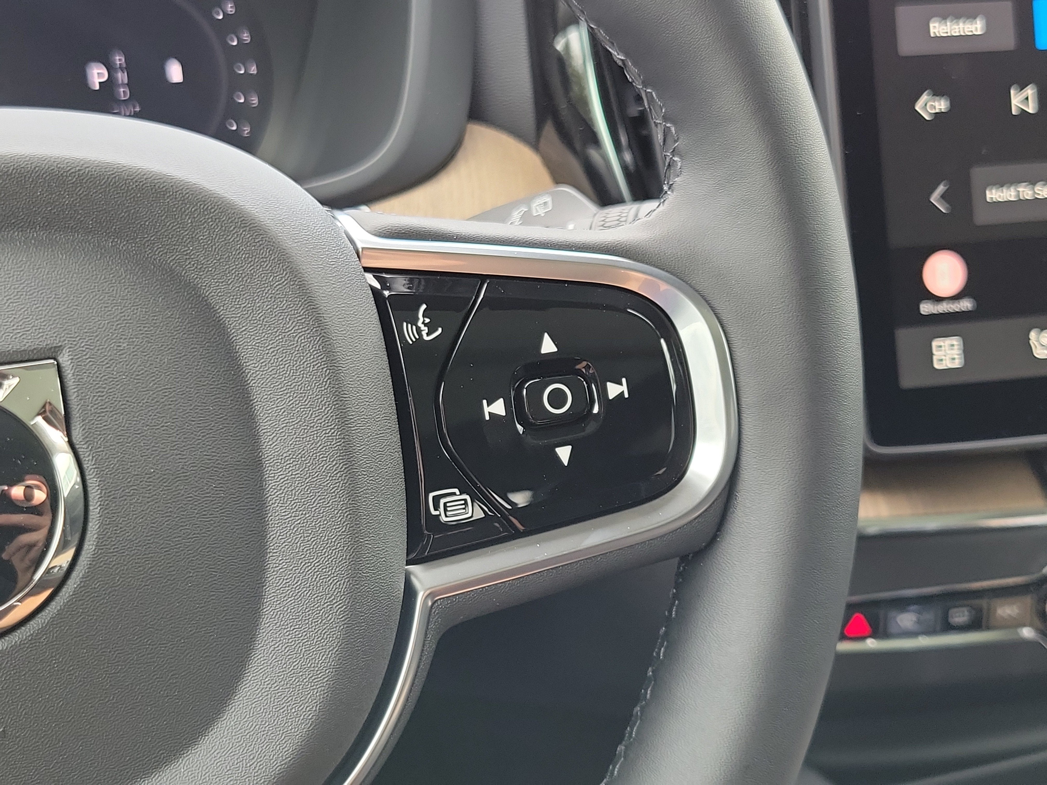 2027 Volvo XC60 Plus