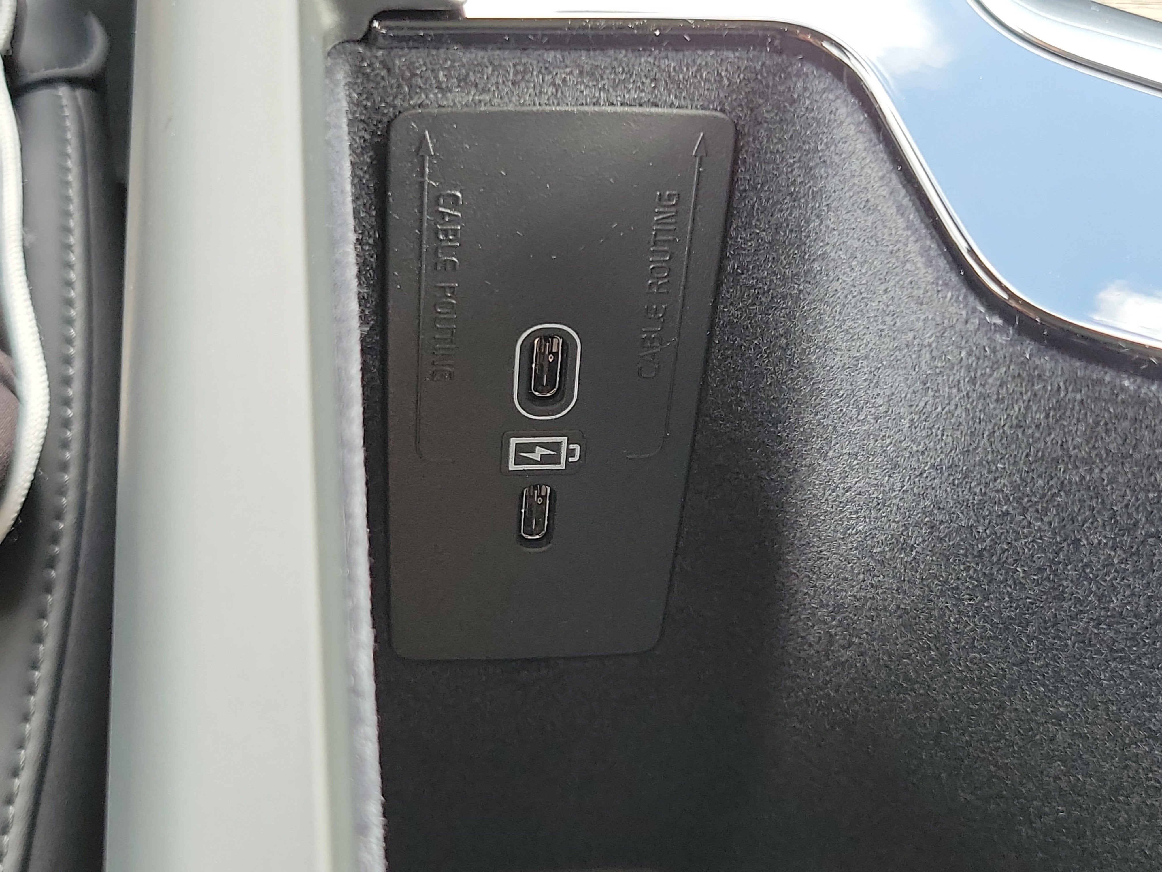 2027 Volvo XC60 Plus