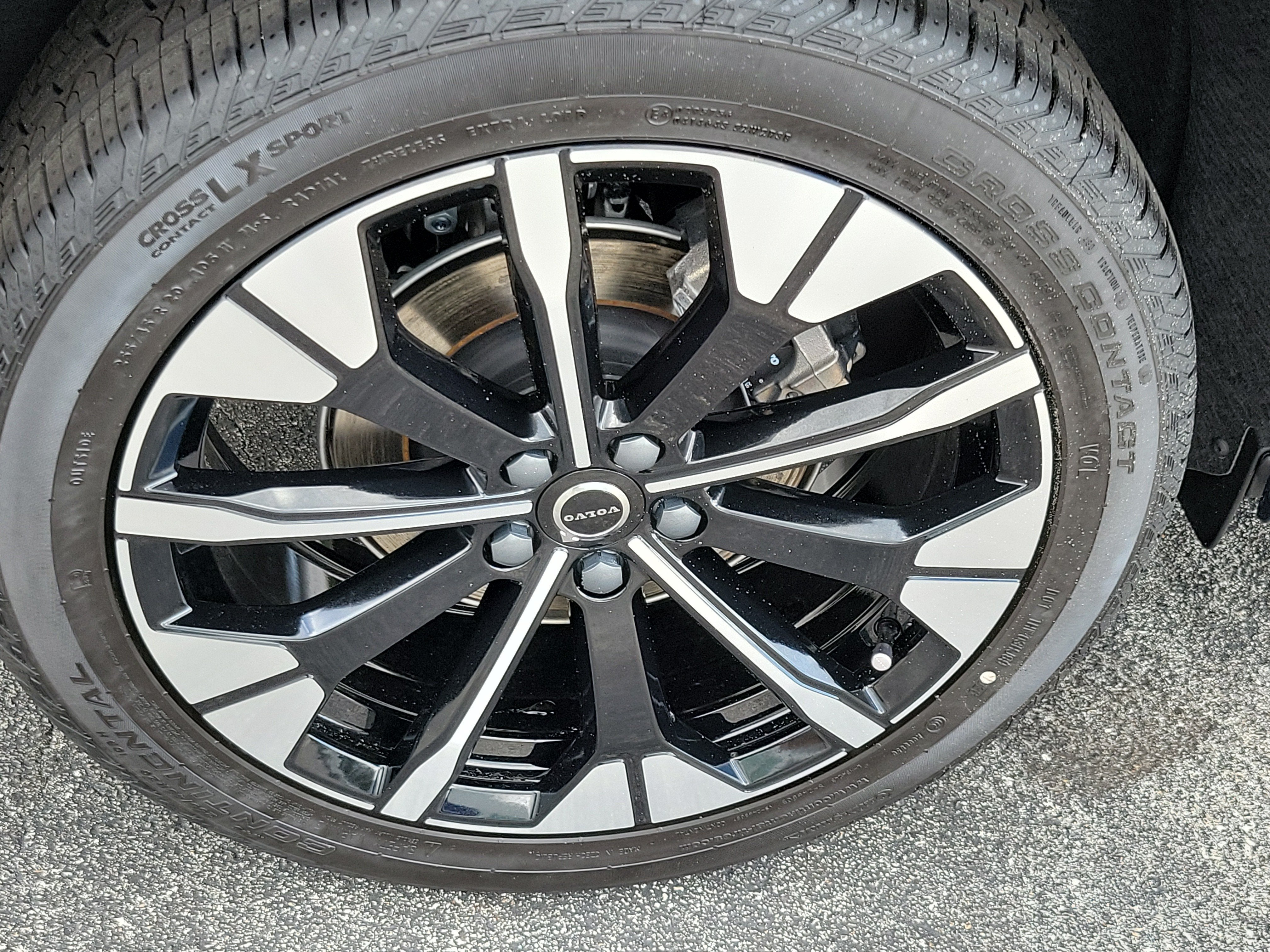 2027 Volvo XC60 Plus
