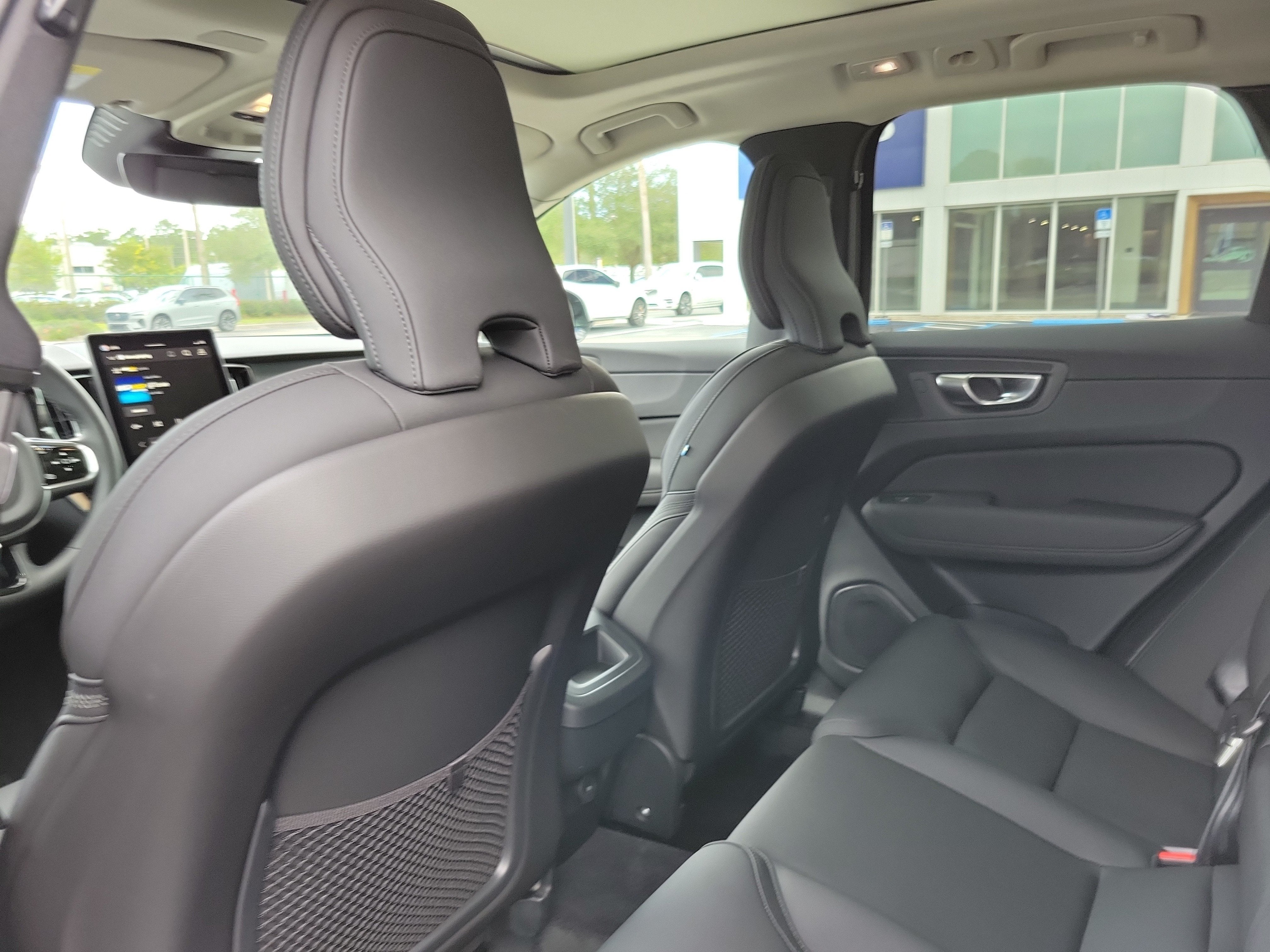 2027 Volvo XC60 Plus