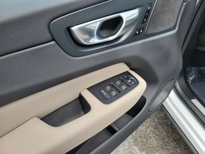 2027 Volvo XC60 Plus