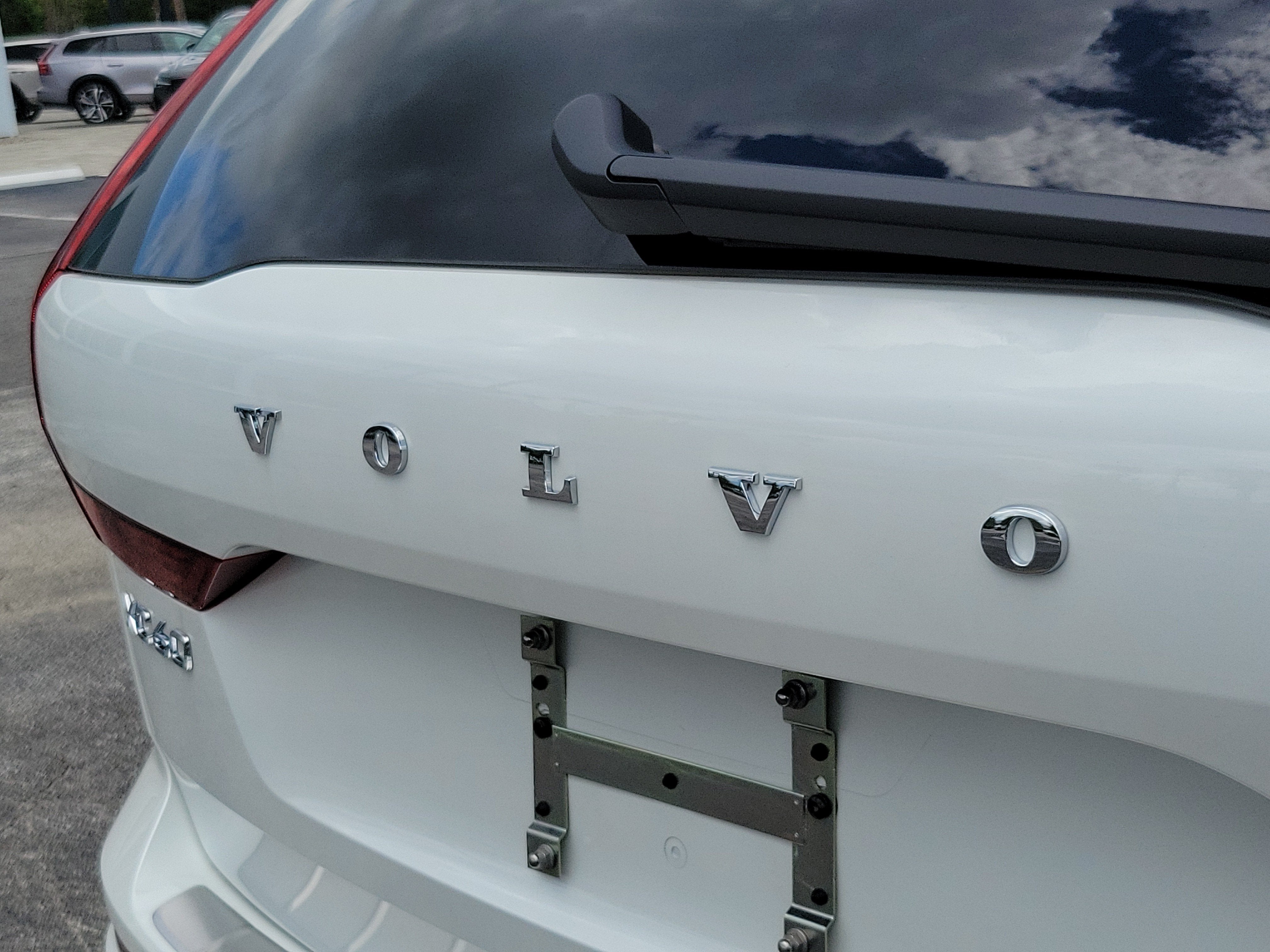 2027 Volvo XC60 Plus