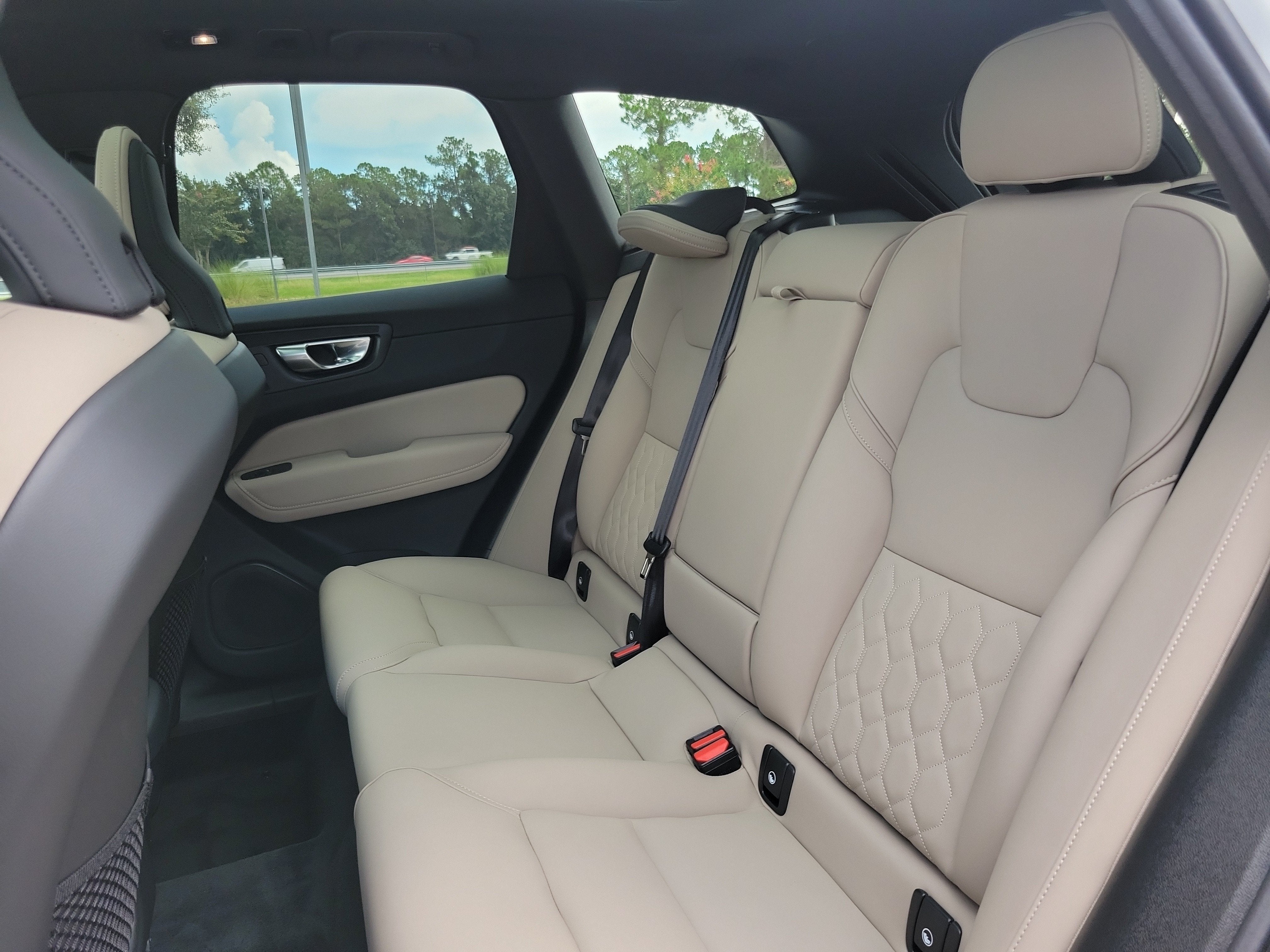 2027 Volvo XC60 Plus