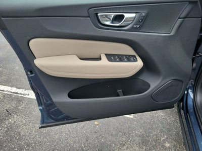 2027 Volvo XC60 Core