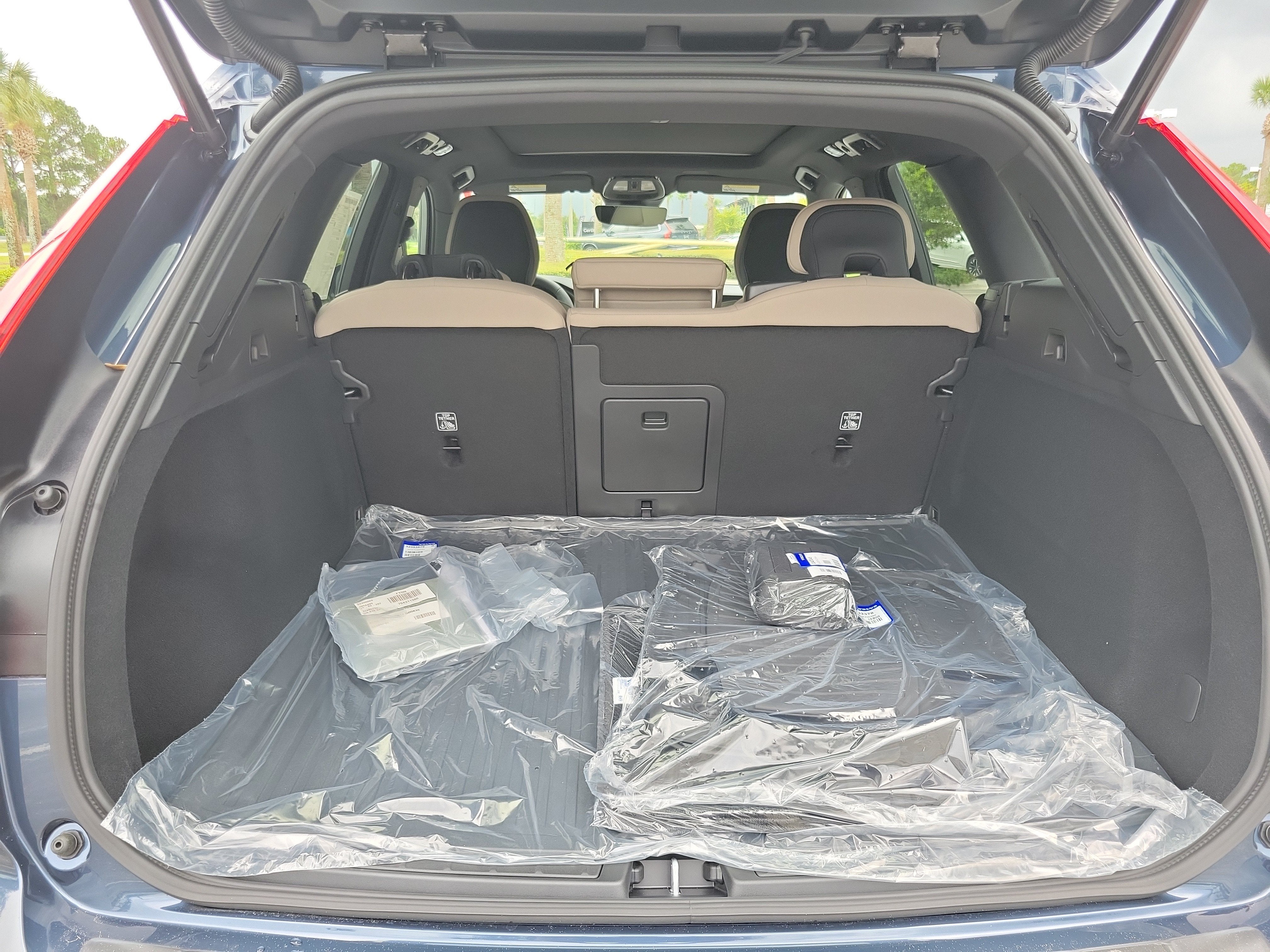 2027 Volvo XC60 Core