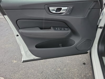 2027 Volvo XC60 Core