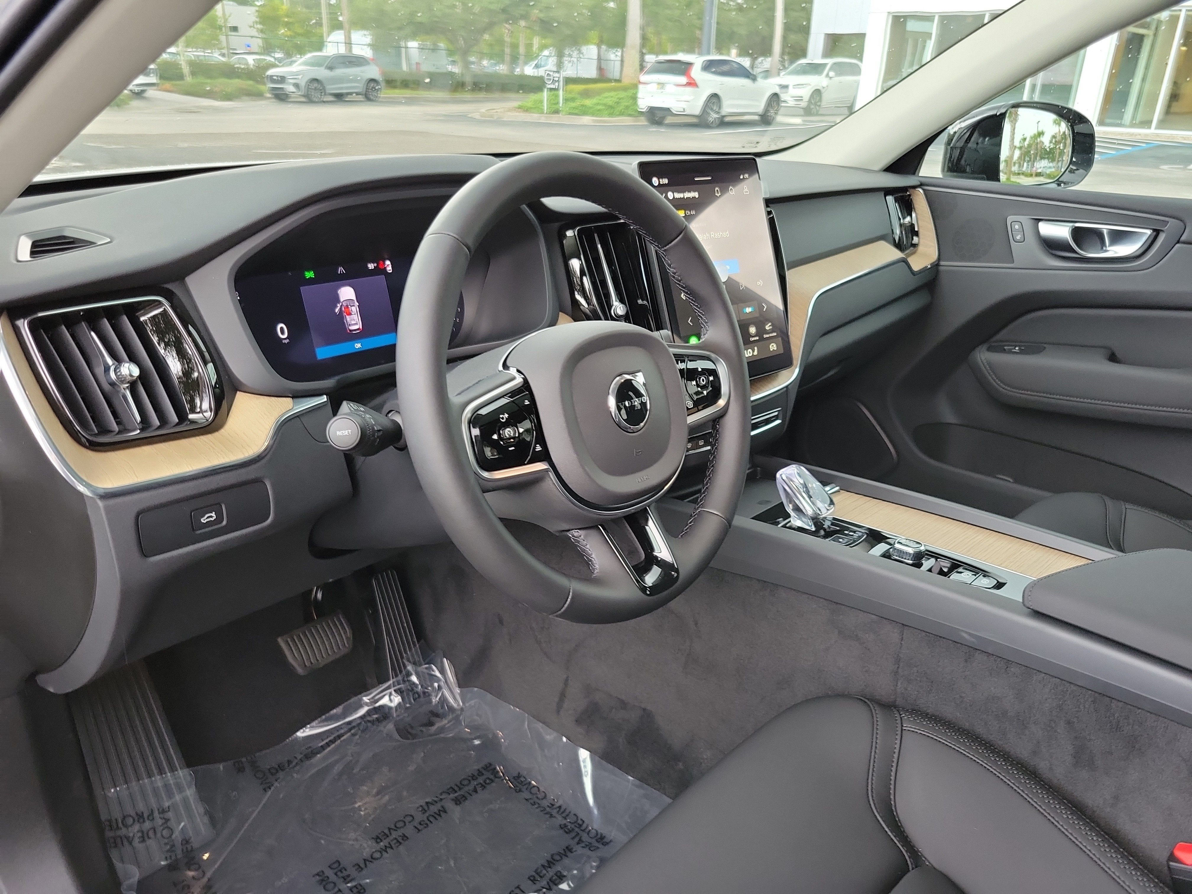 2027 Volvo XC60 Core