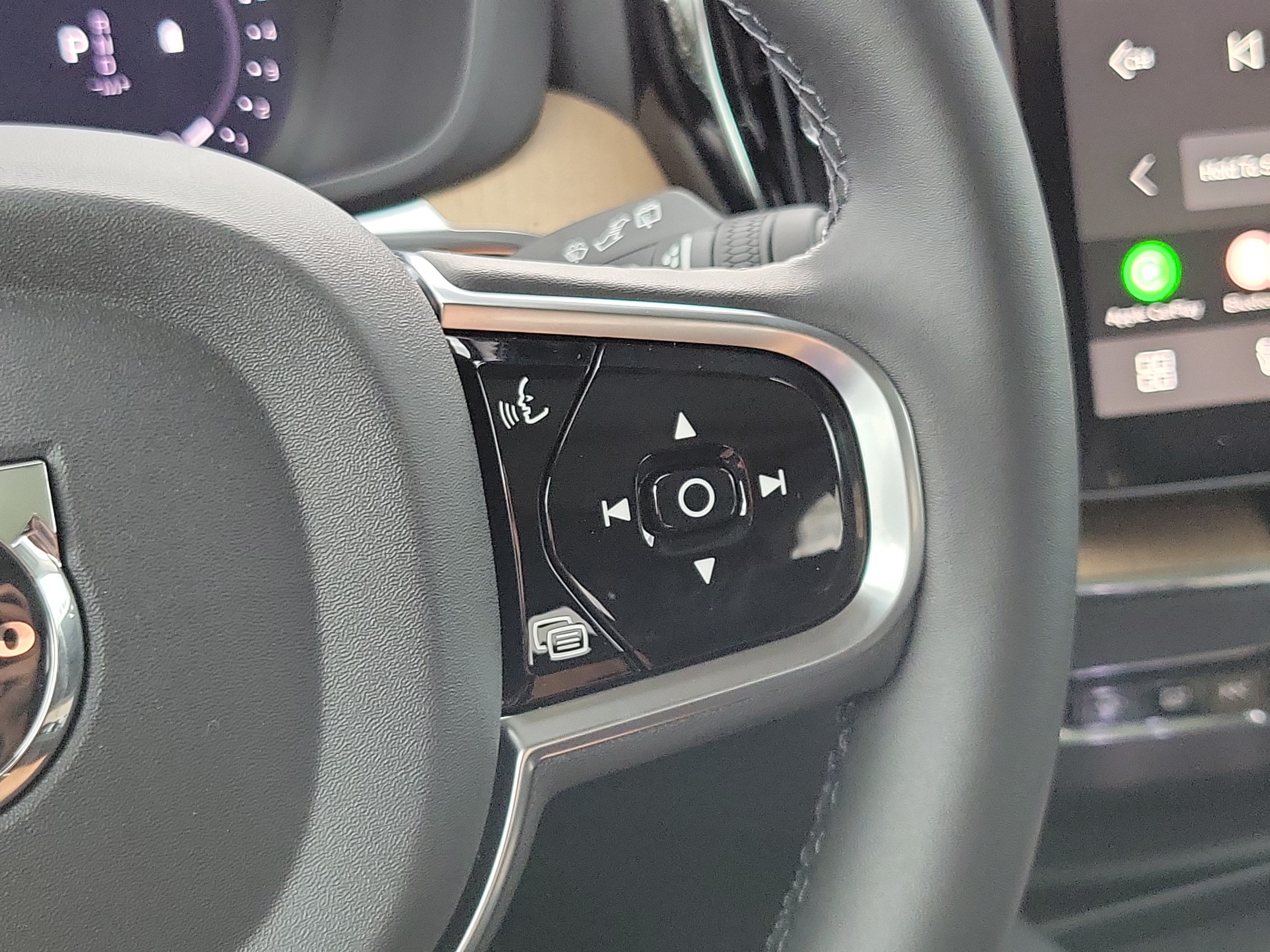 2027 Volvo XC60 Core