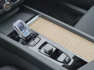 2027 Volvo XC60 Core