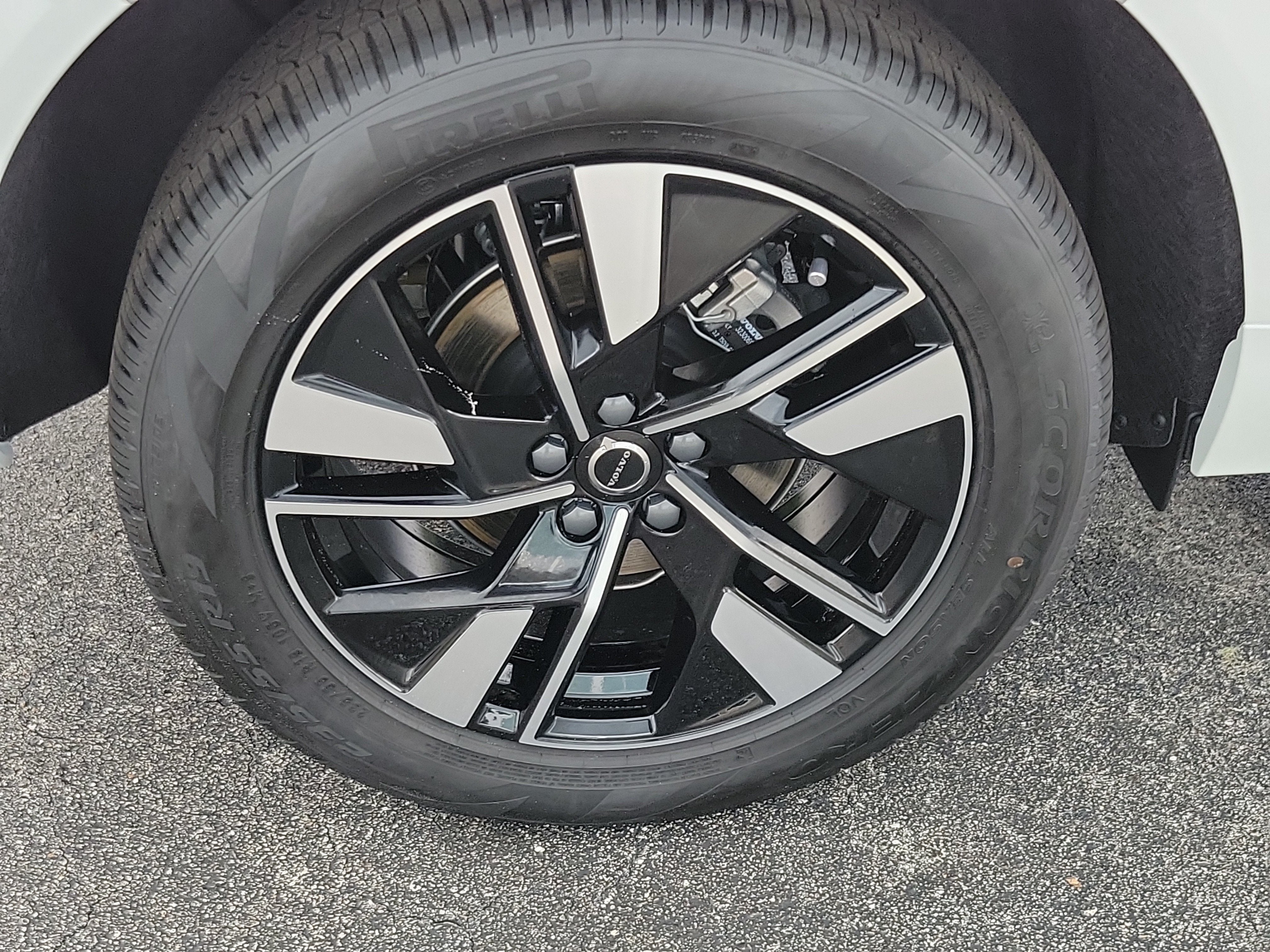 2027 Volvo XC60 Core