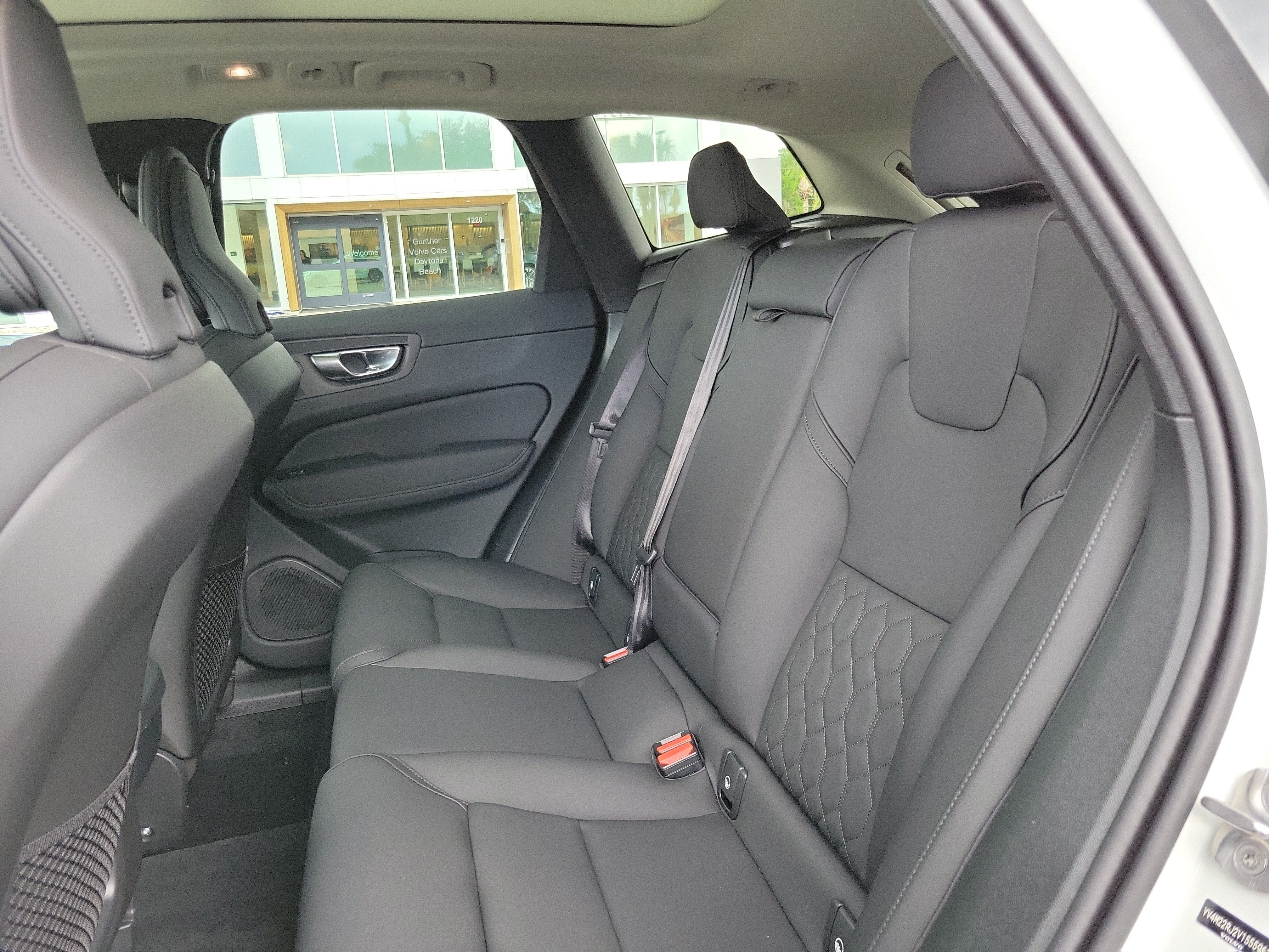 2027 Volvo XC60 Core