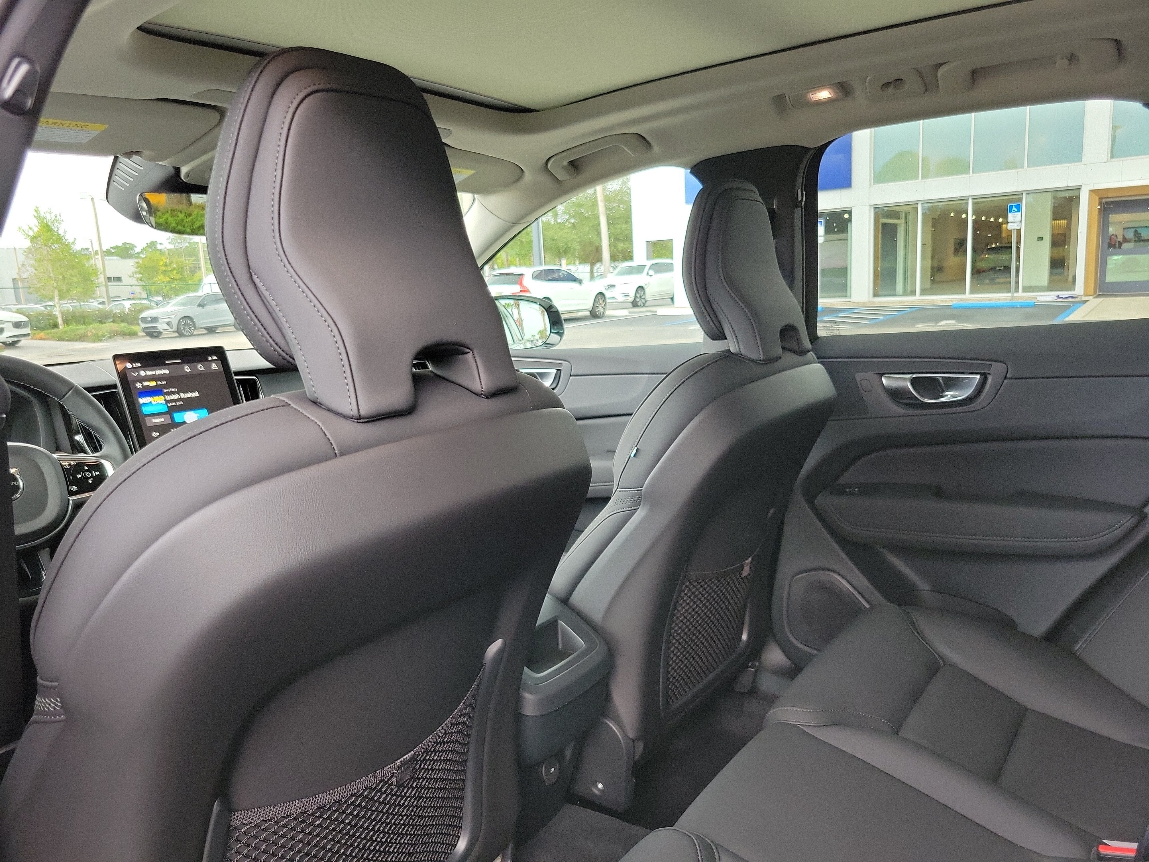 2027 Volvo XC60 Core