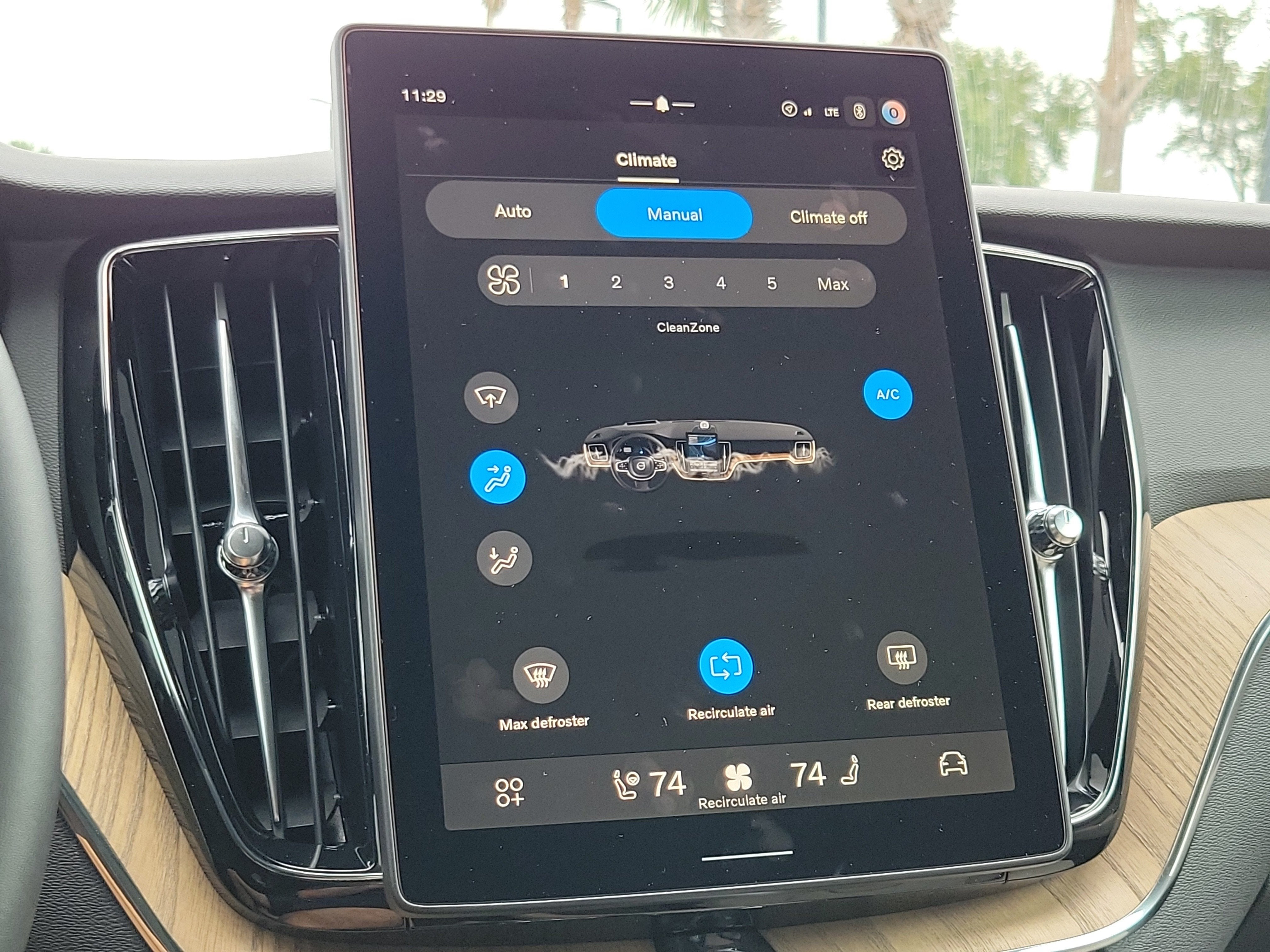 2027 Volvo XC60 Core