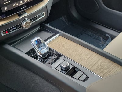 2027 Volvo XC60 Core