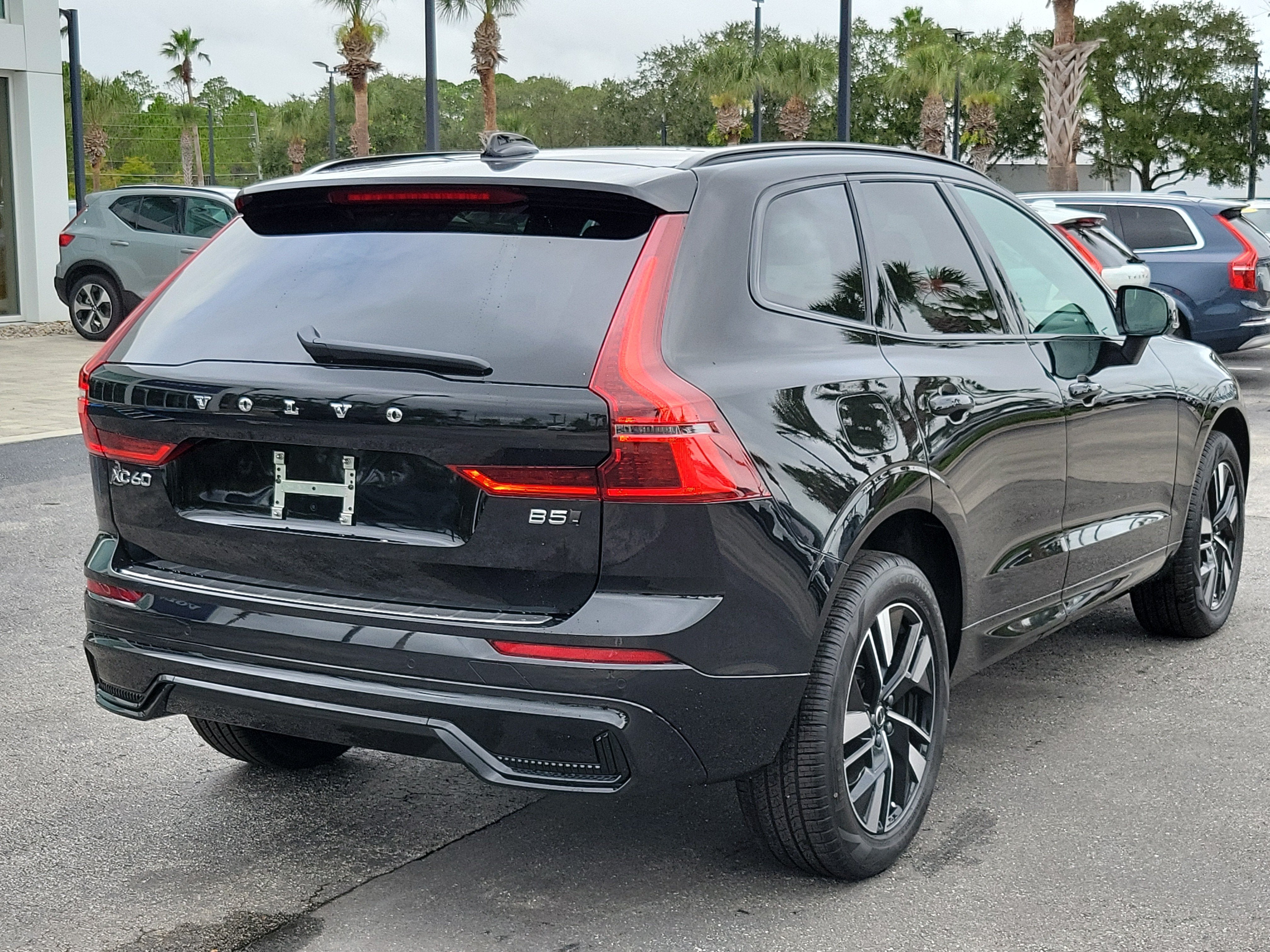 2027 Volvo XC60 Core