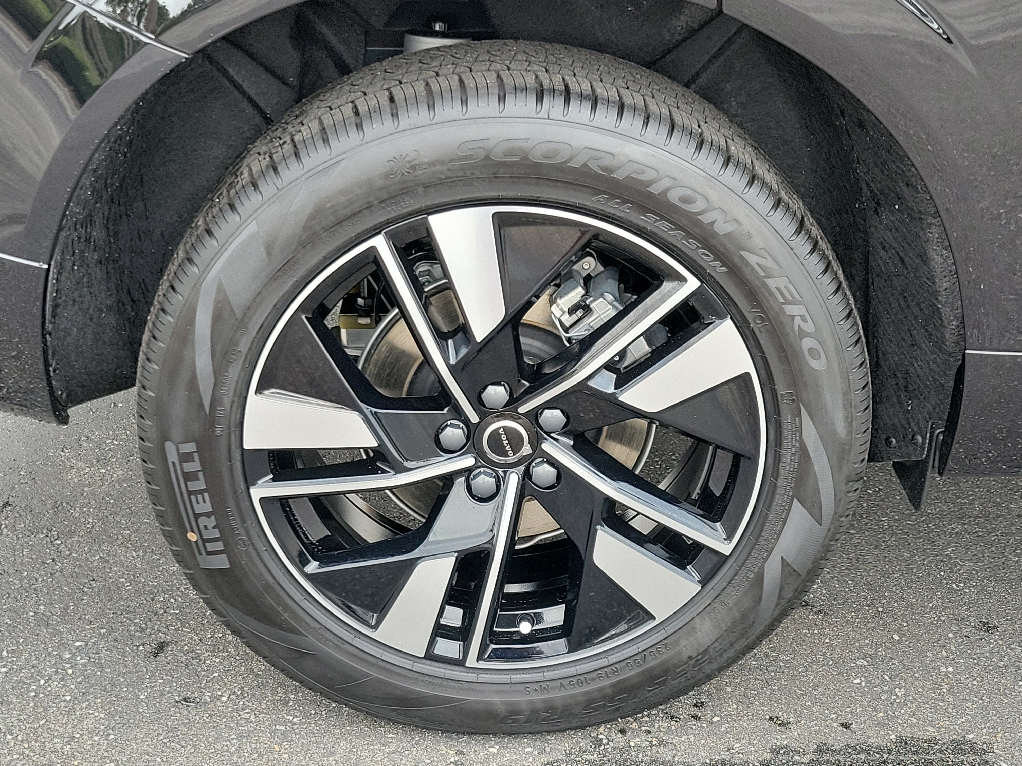 2027 Volvo XC60 Core