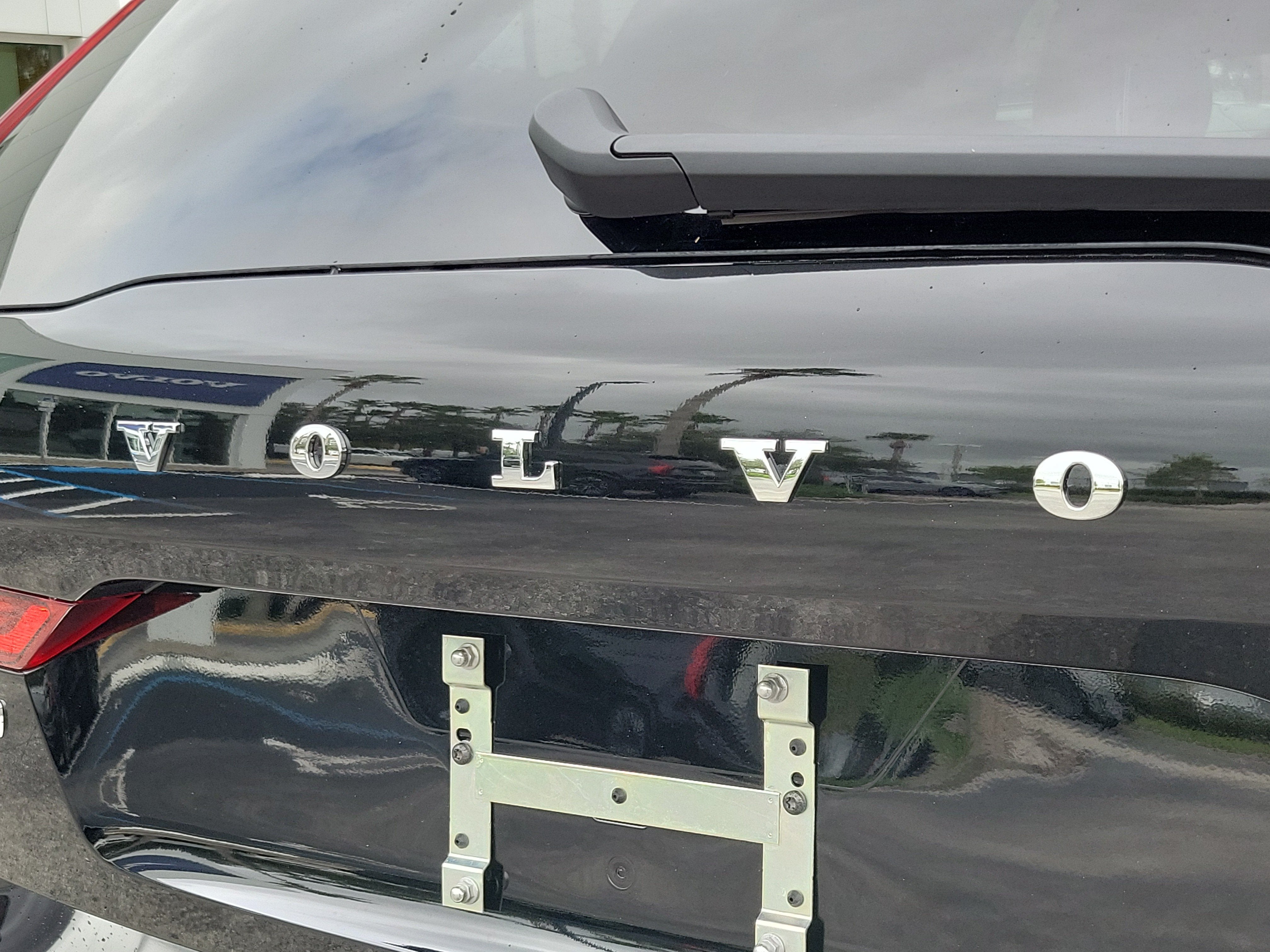 2027 Volvo XC60 Core