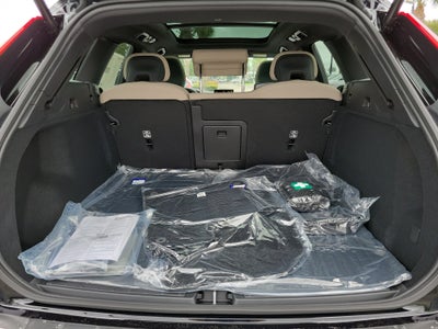 2027 Volvo XC60 Core