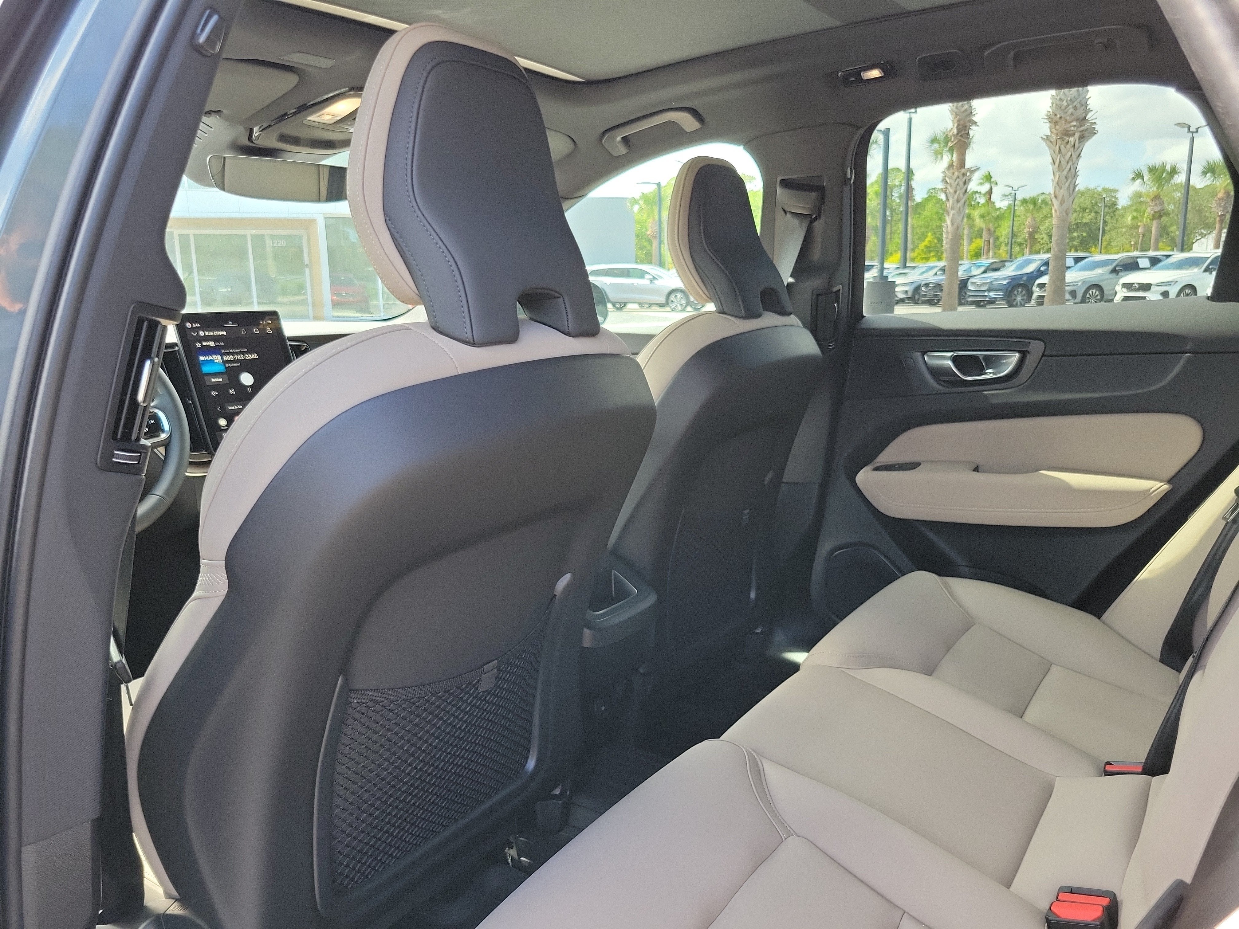 2027 Volvo XC60 Core