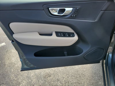 2027 Volvo XC60 Core