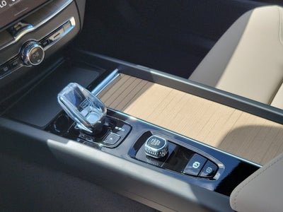 2027 Volvo XC60 Core