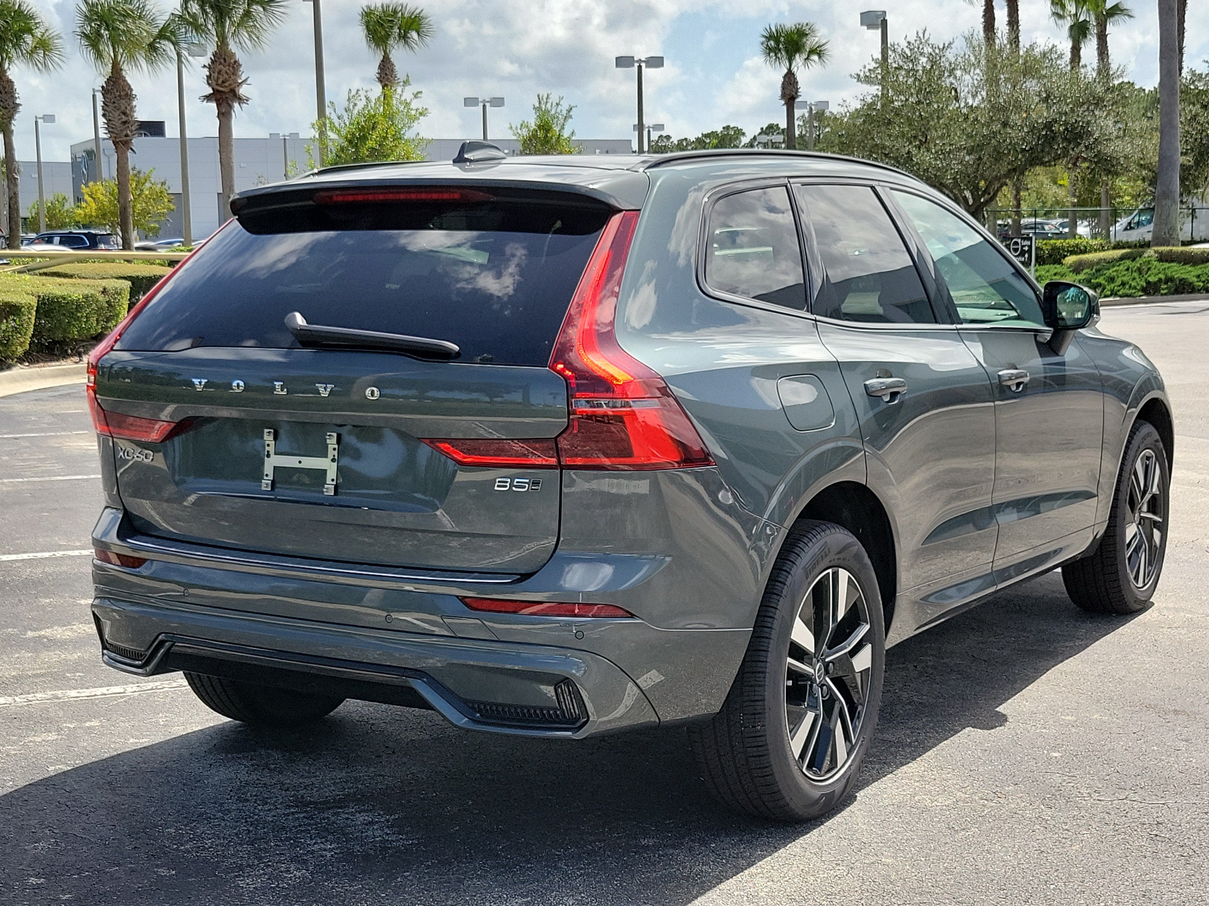 2027 Volvo XC60 Core