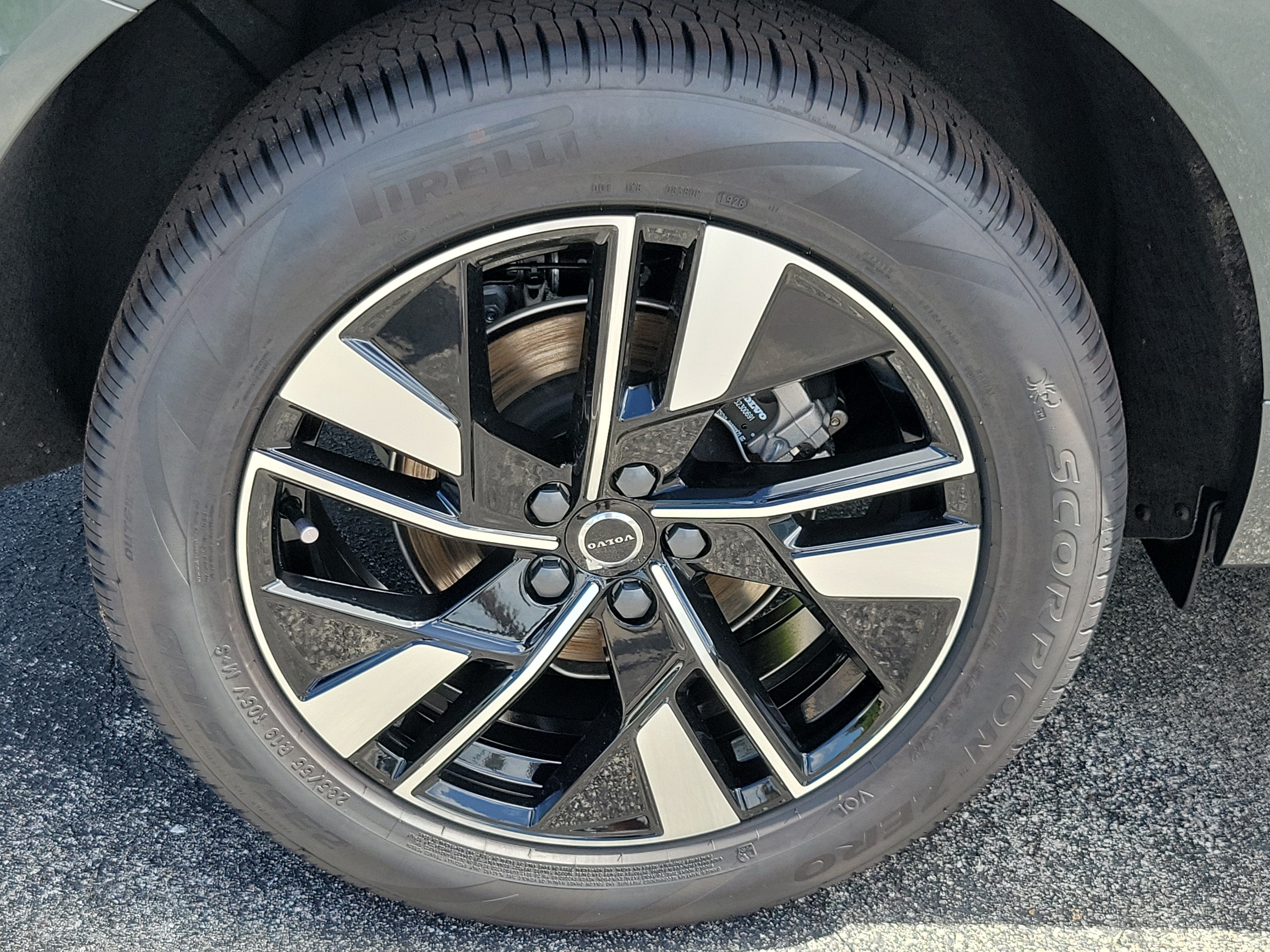 2027 Volvo XC60 Core