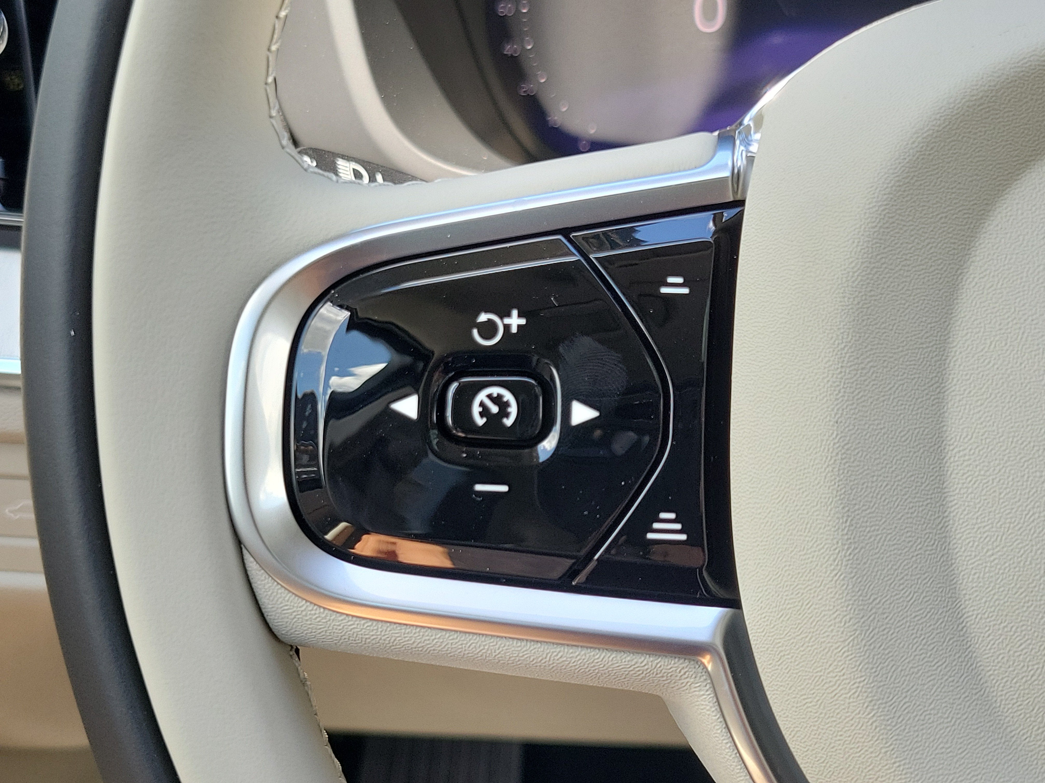 2027 Volvo XC60 Ultra