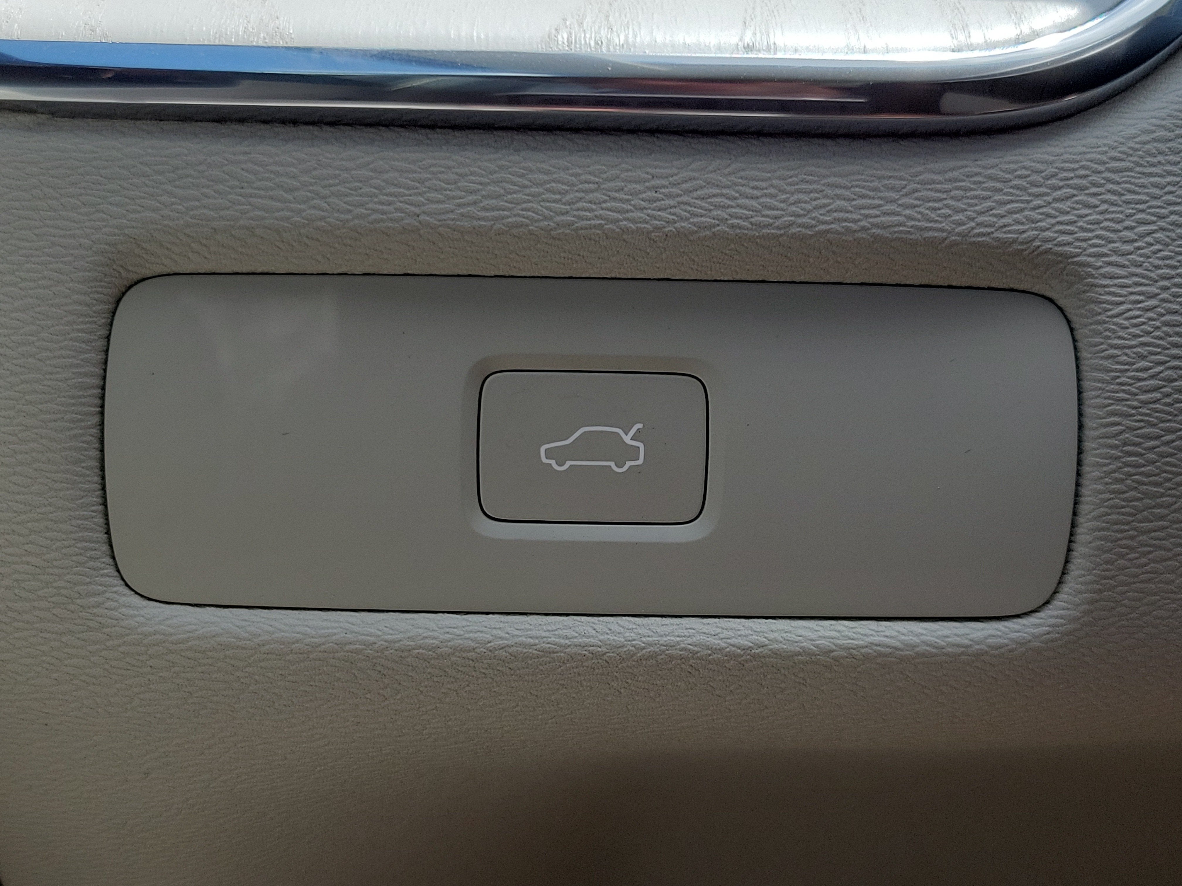2027 Volvo XC60 Ultra