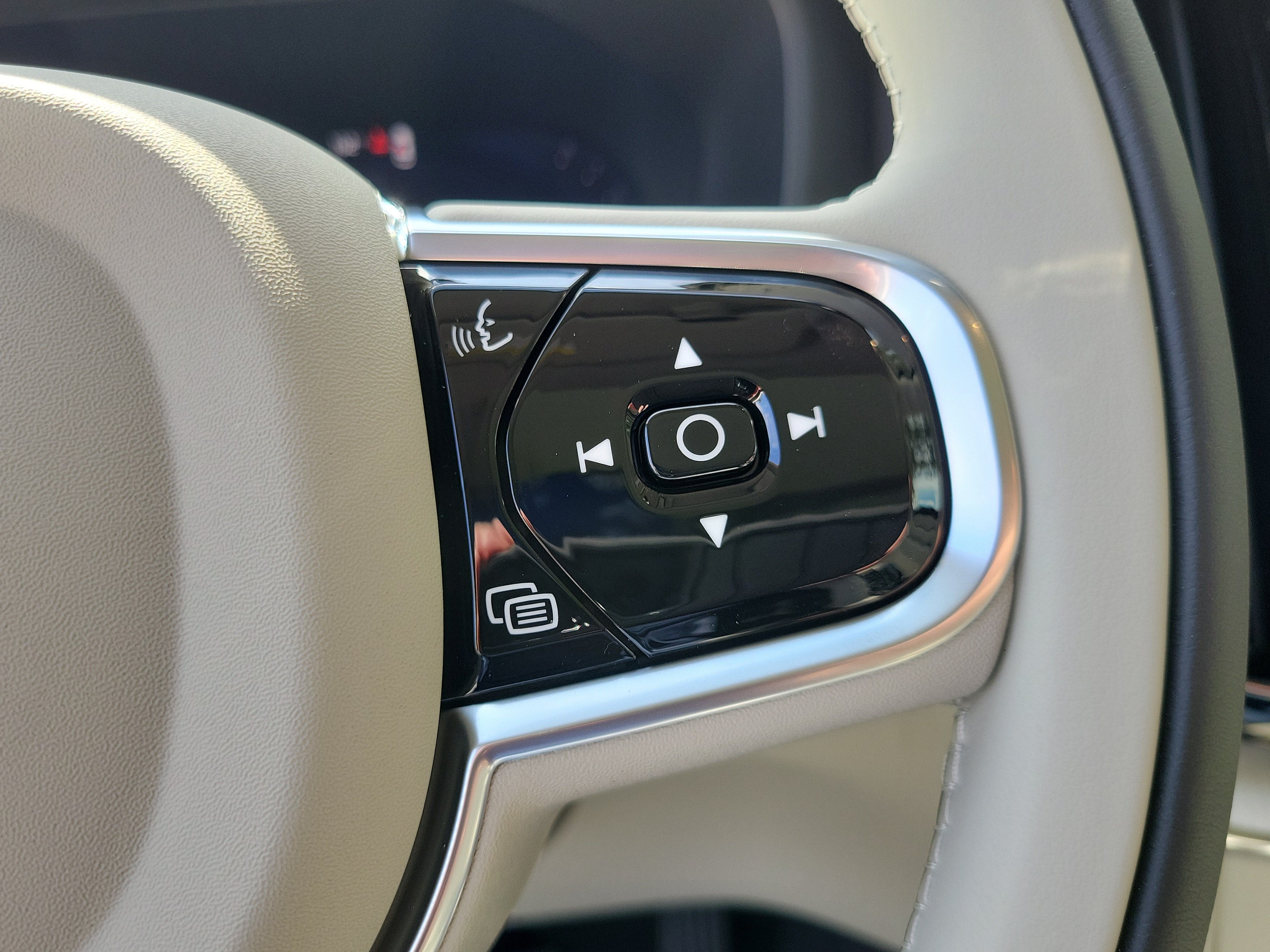 2027 Volvo XC60 Ultra