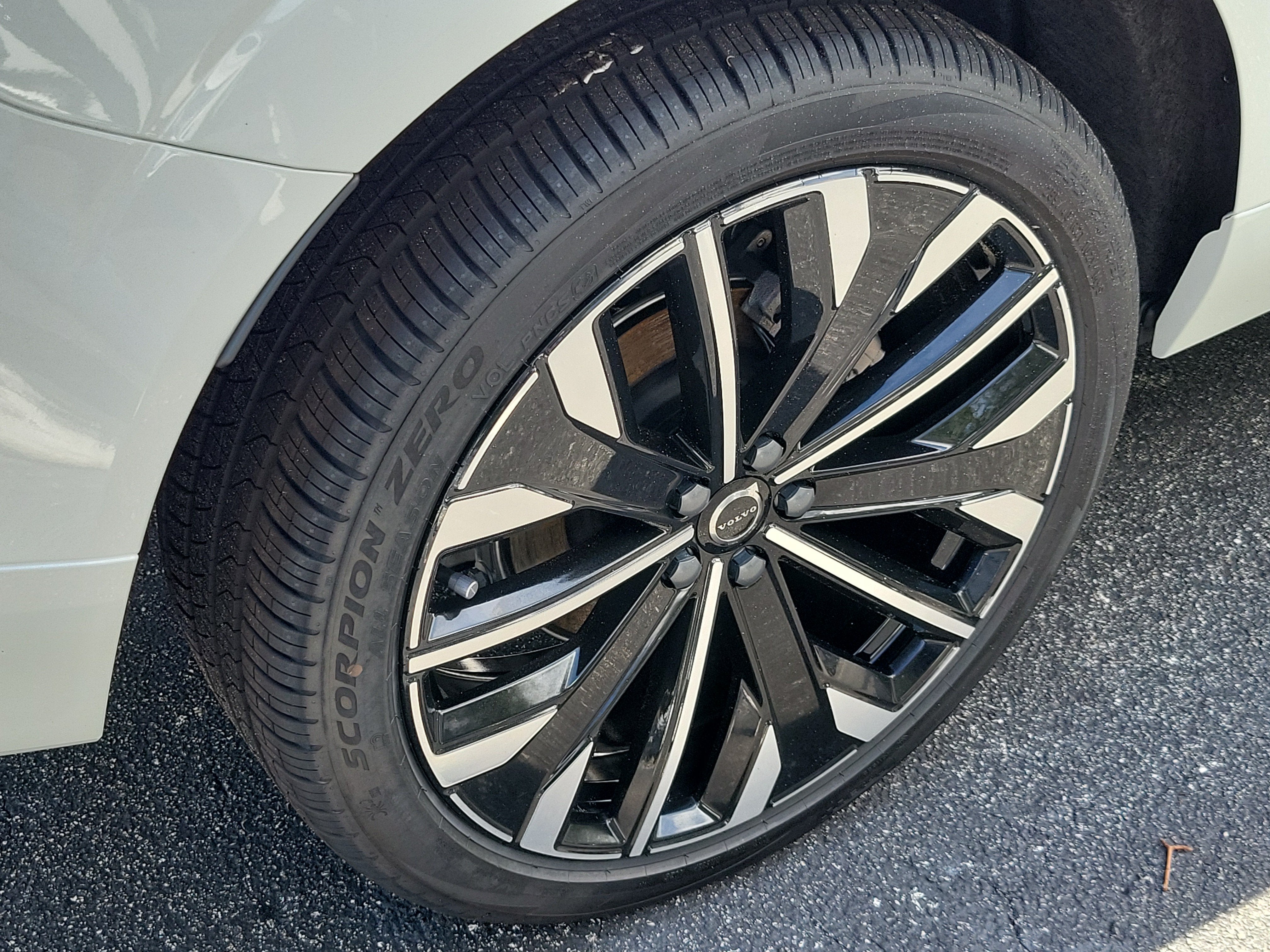 2027 Volvo XC60 Ultra