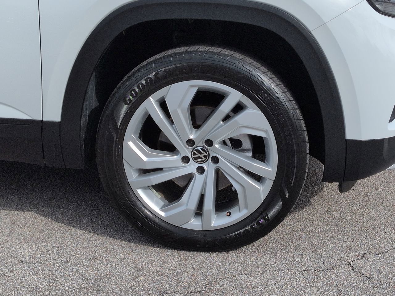 2023 Volkswagen Atlas 2.0T SE w/Technology