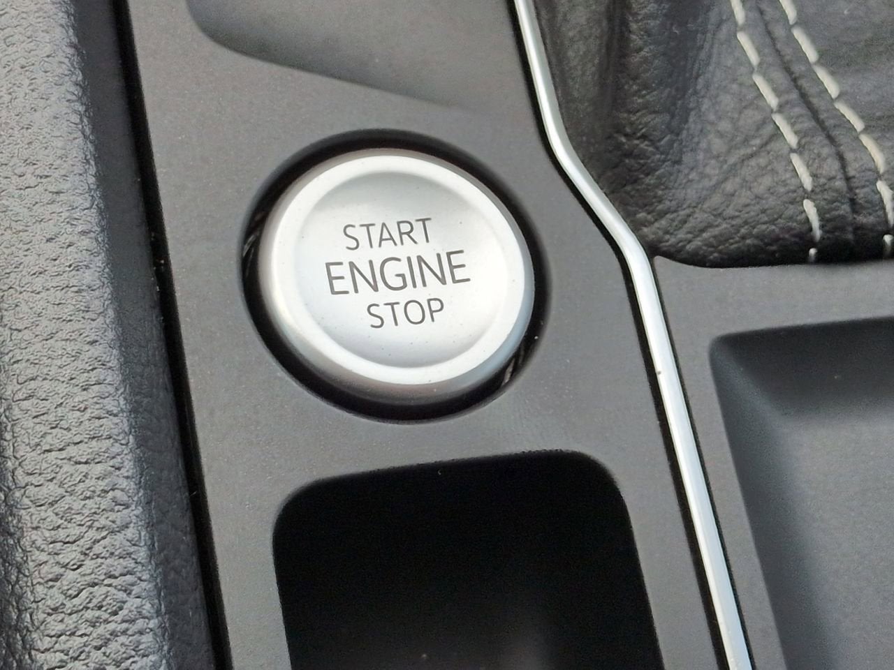 2023 Volkswagen Atlas 2.0T SE w/Technology