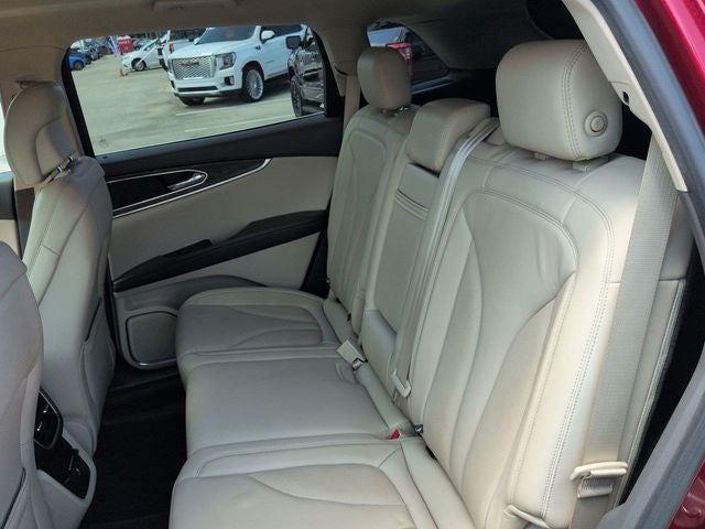 2019 Lincoln Nautilus Select