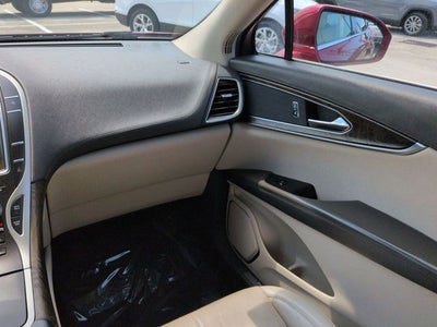2019 Lincoln Nautilus Select